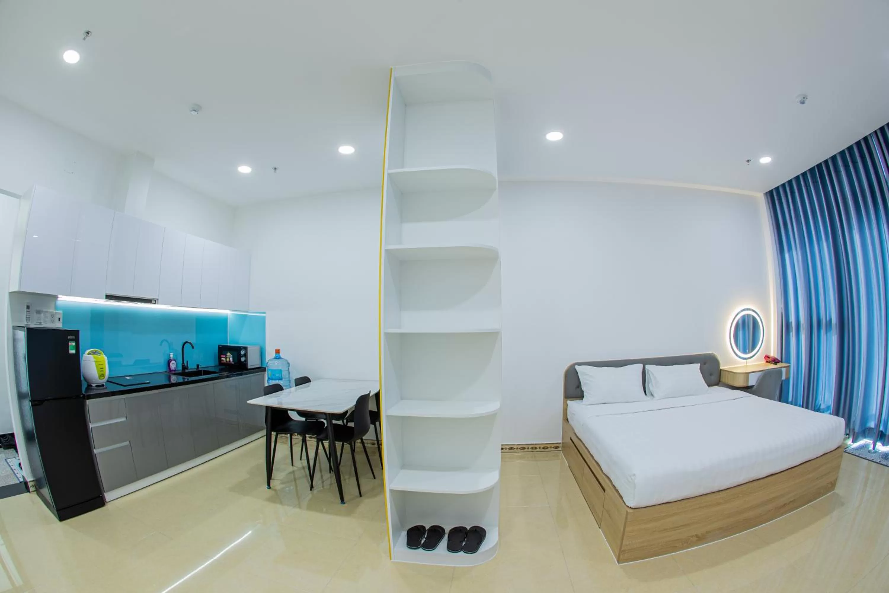 Kitchen or kitchenette in Chanh Huy Apartments & Hotel