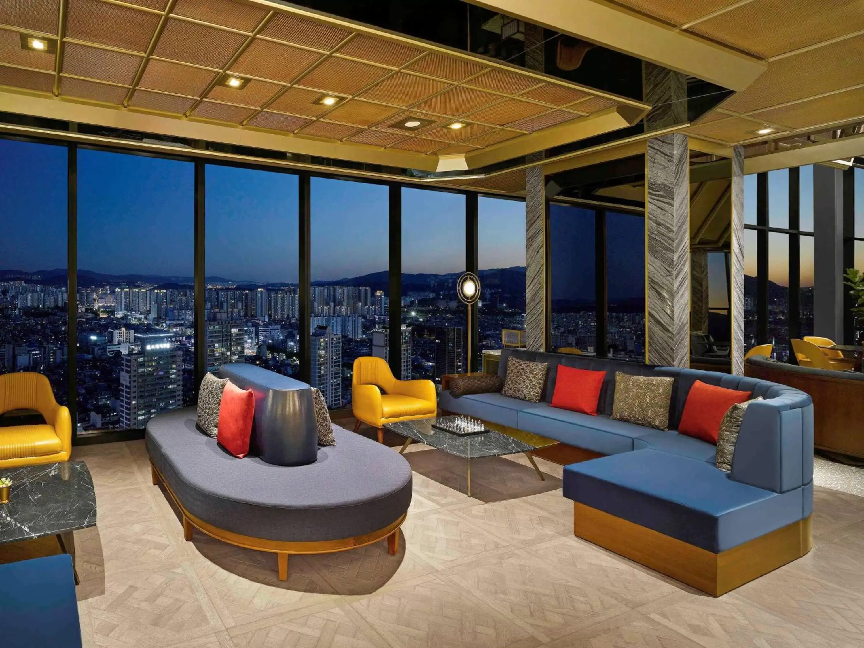 Lounge or bar in Sofitel Ambassador Seoul Hotel & Serviced Residences