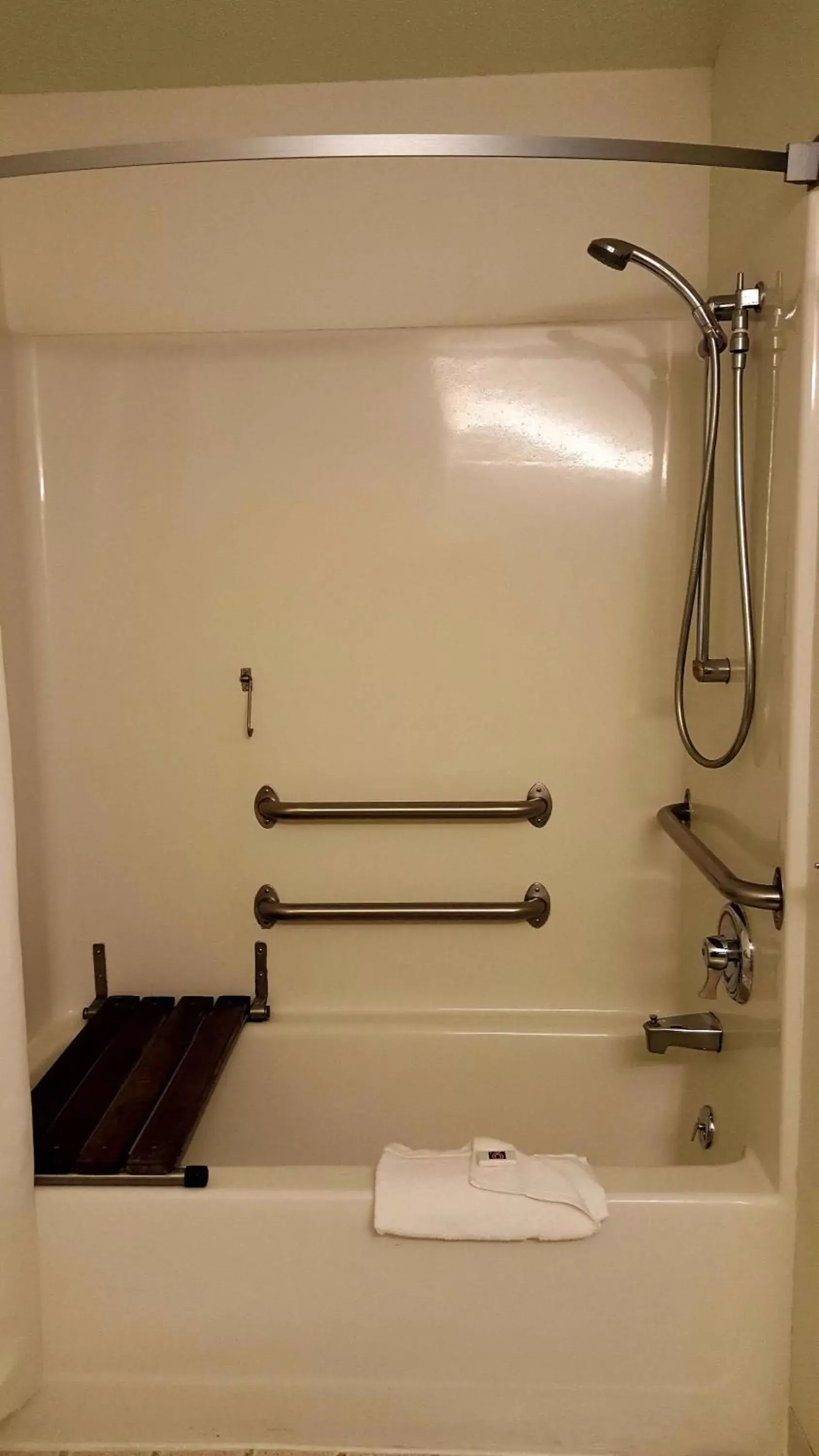 Shower, Bathroom in Motel 6-Saukville, WI