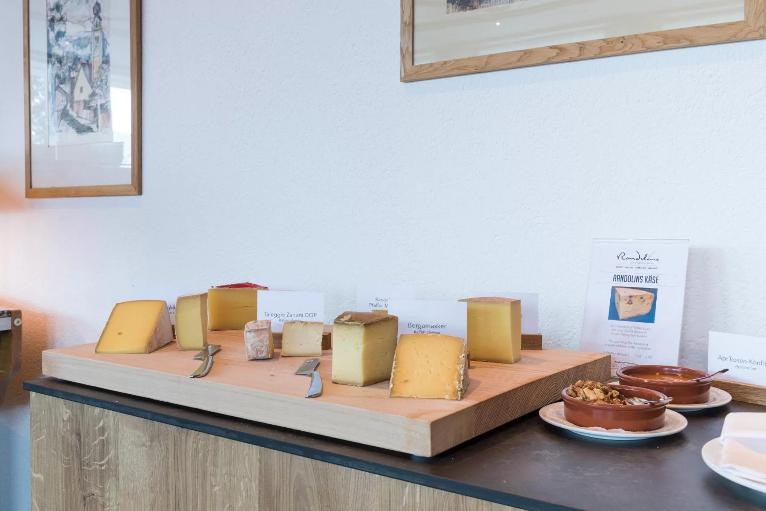 Buffet breakfast in Sternwarte by Randolins