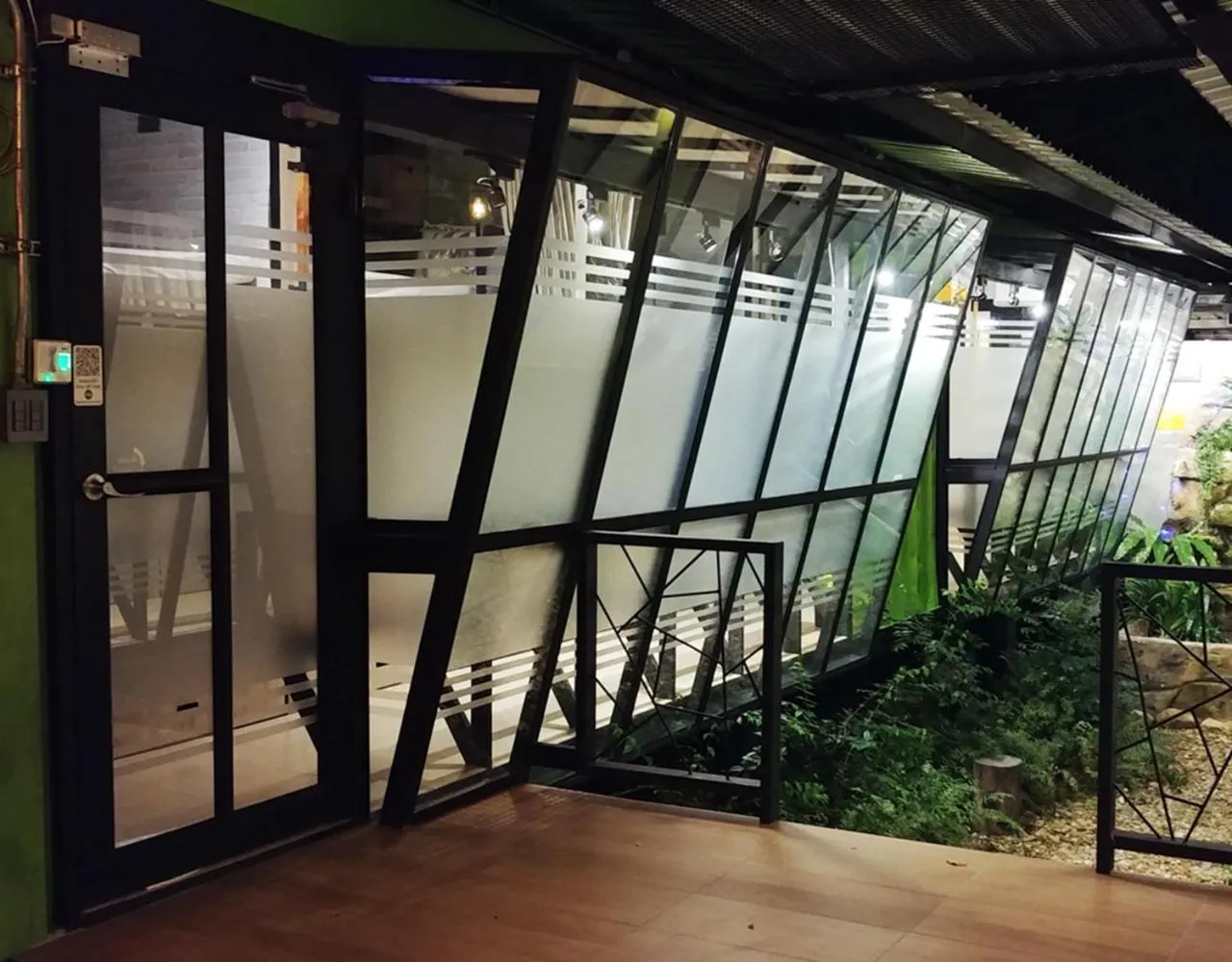 Shower in GREEN HOUSE Neo-Resotel