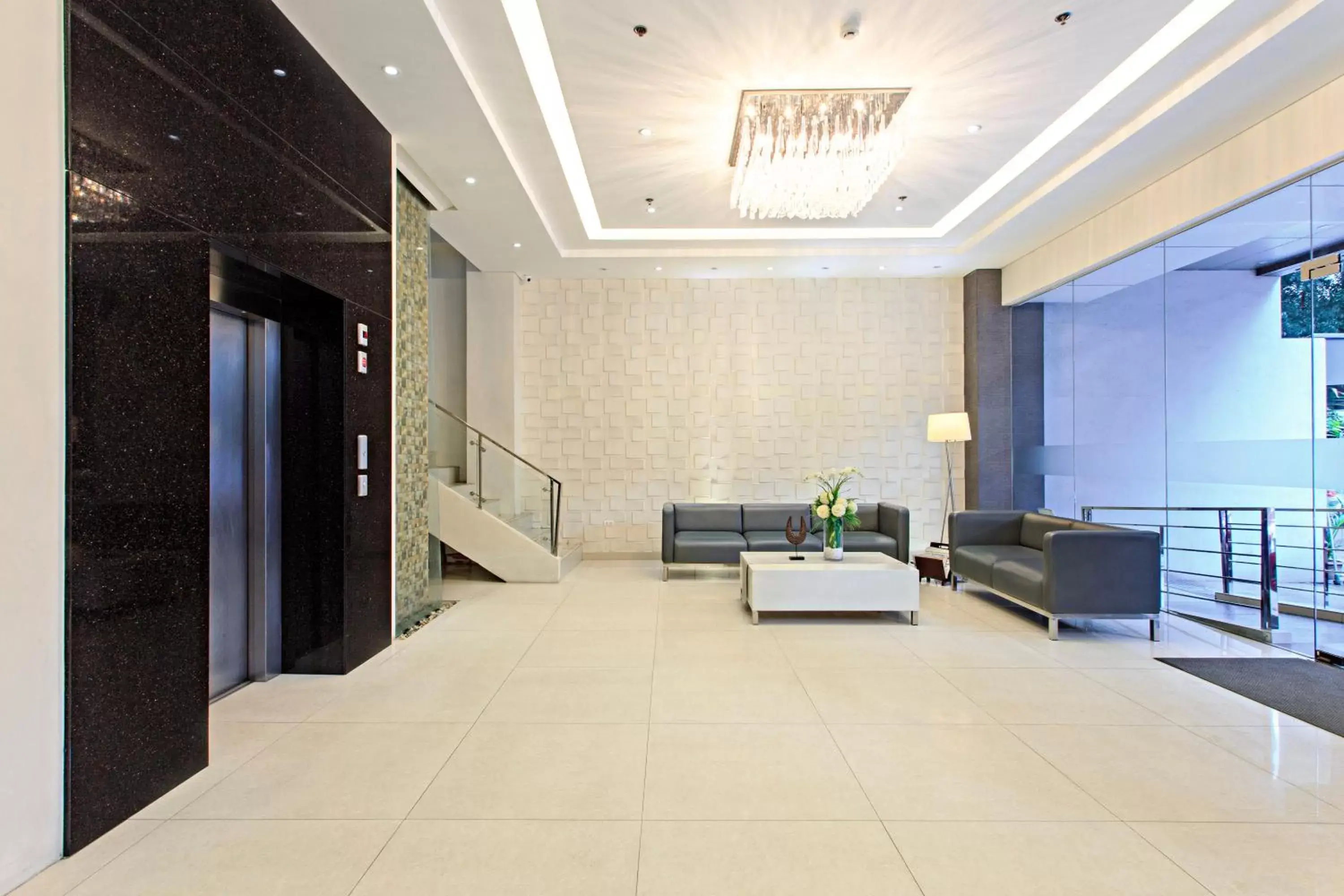 Property building, Lobby/Reception in Hamersons Hotel