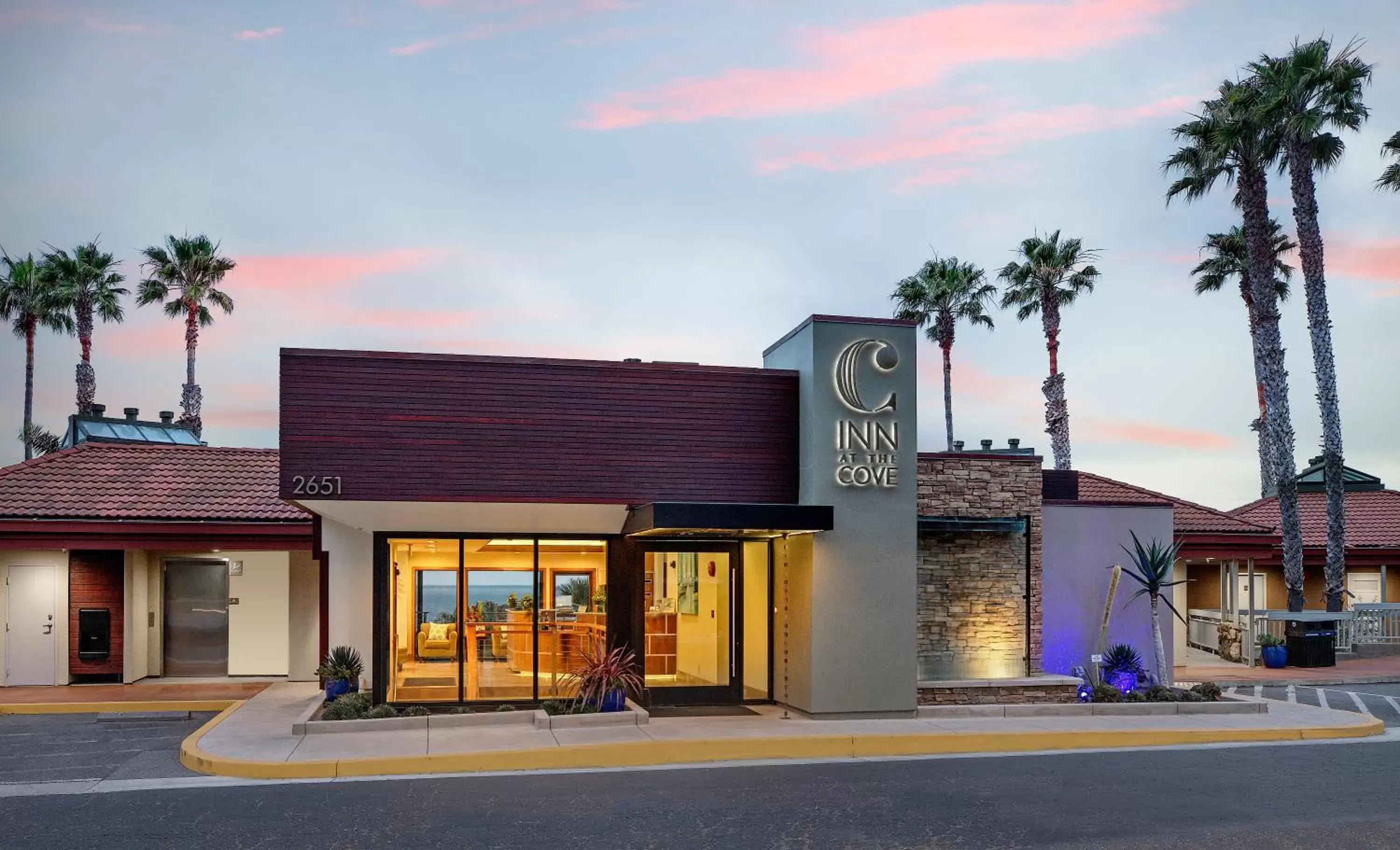 Facade/entrance, Property Building in Inn at the Cove