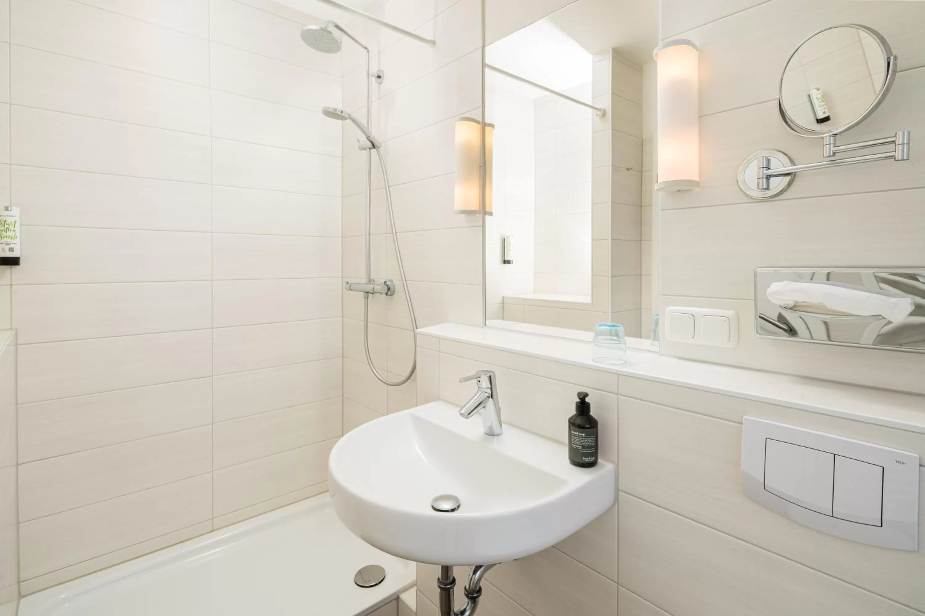 Bathroom in Akzent Hotel Dorn