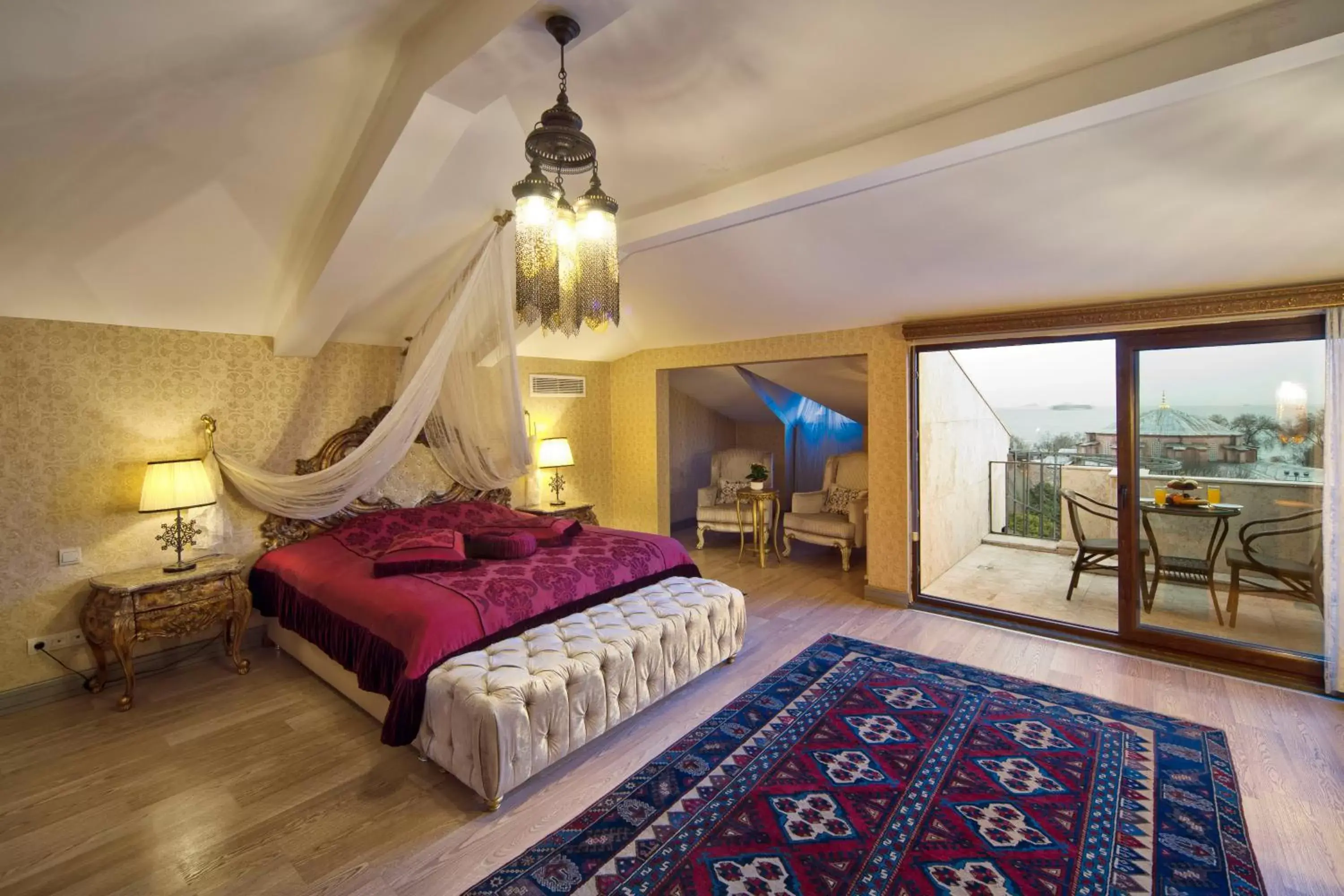 Deluxe Suite with Sea View and Balcony in Sokullu Pasa Hotel - Special Class