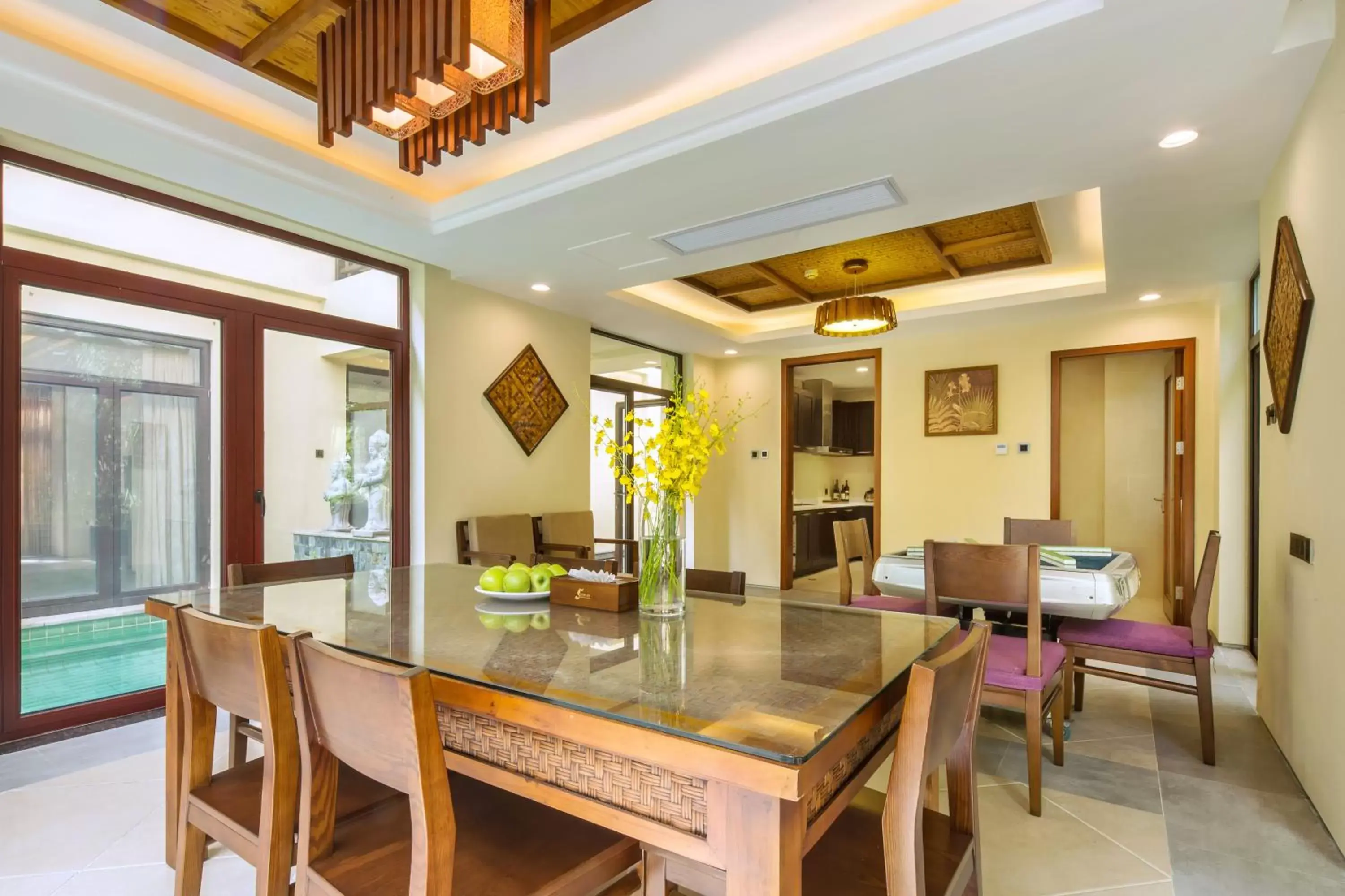 Seating area, Dining Area in Sanya Yalong Bay Villas & Spa