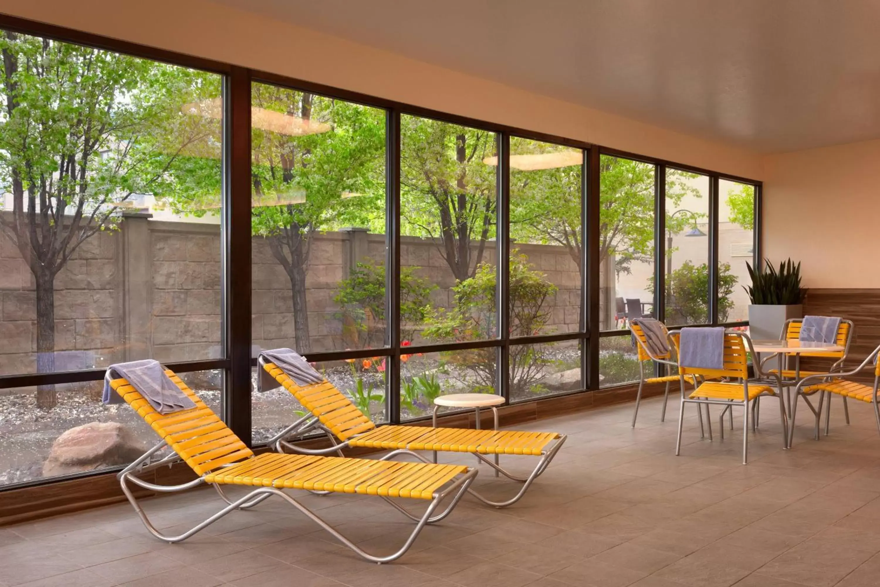 Swimming pool in Fairfield Inn & Suites by Marriott Salt Lake City Downtown