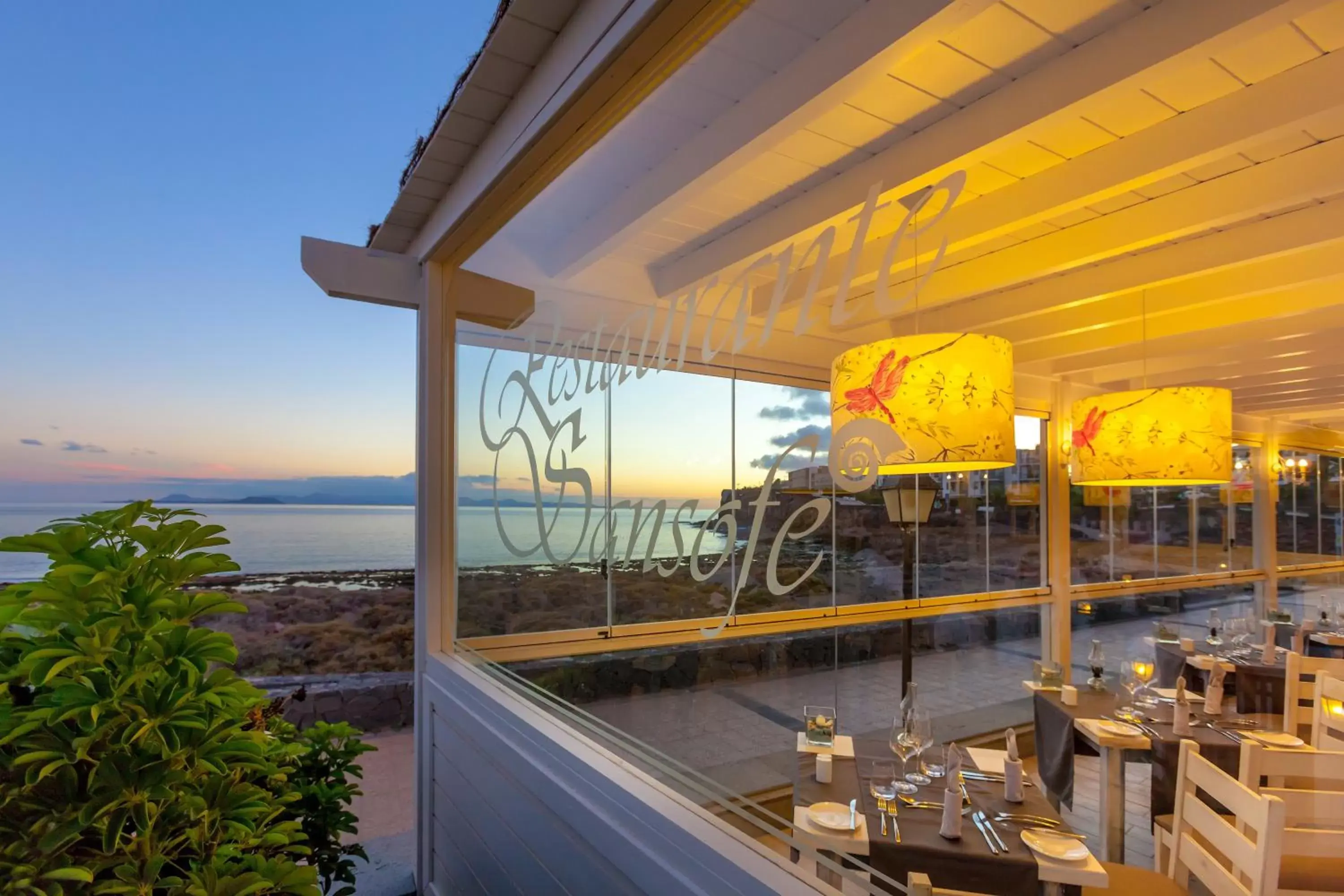 Restaurant/places to eat in Gran Castillo Tagoro Family & Fun Playa Blanca Restaurant/places to eat in Gran Castillo Tagoro Family & Fun Playa Blanca