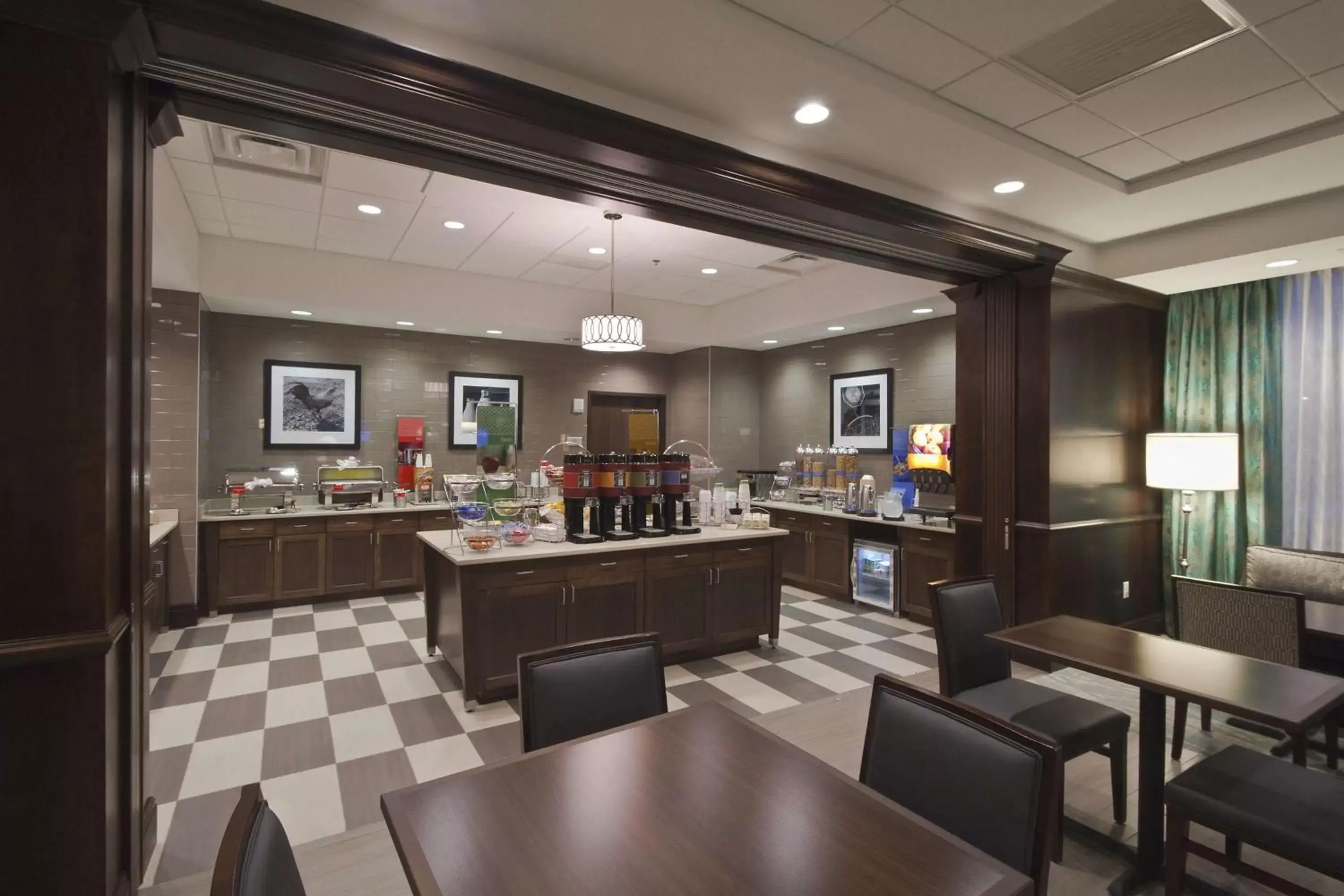 Dining area, Restaurant/Places to Eat in Hampton Inn & Suites Columbus/University Area
