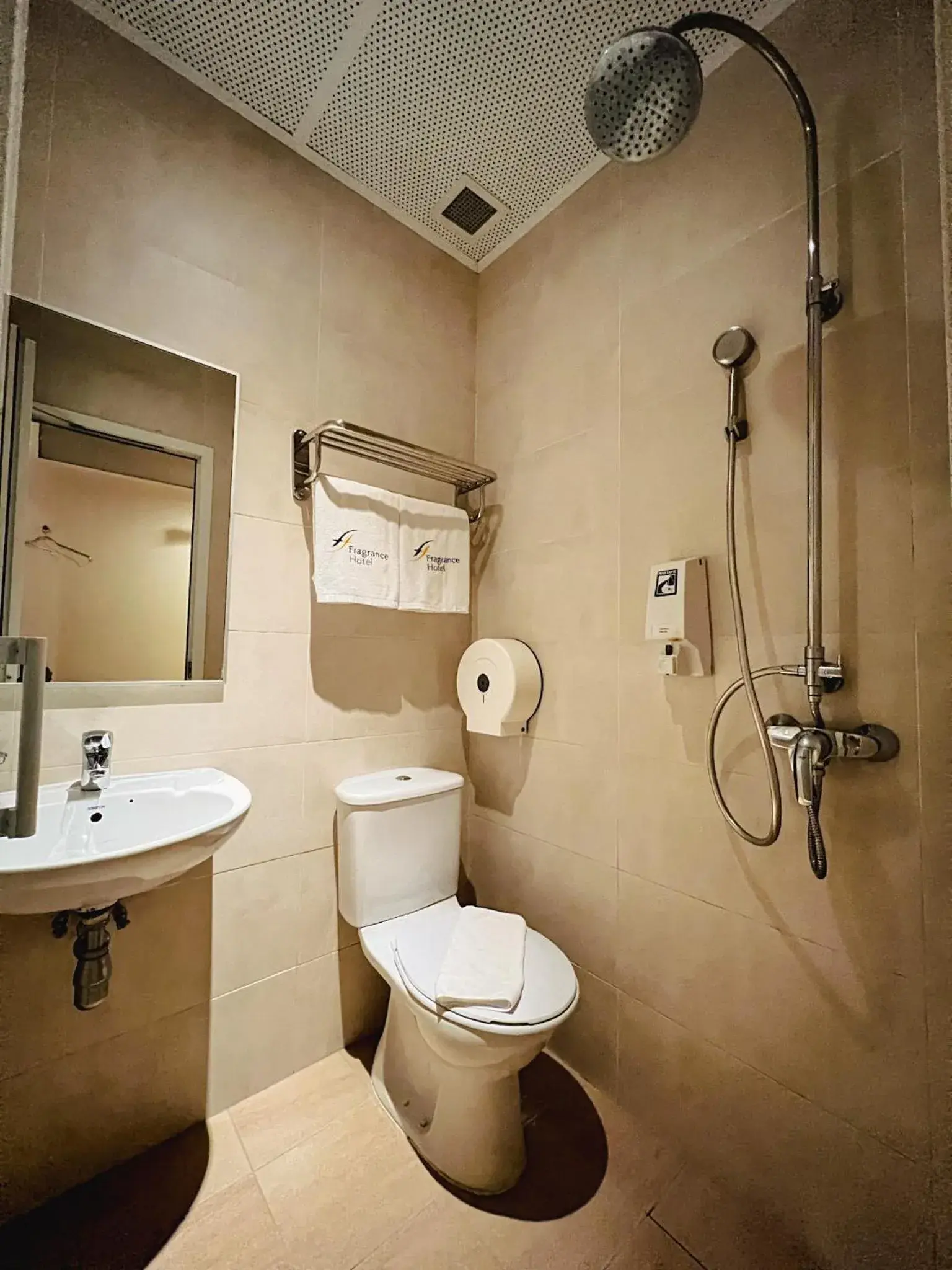 Bathroom in Fragrance Hotel - Viva