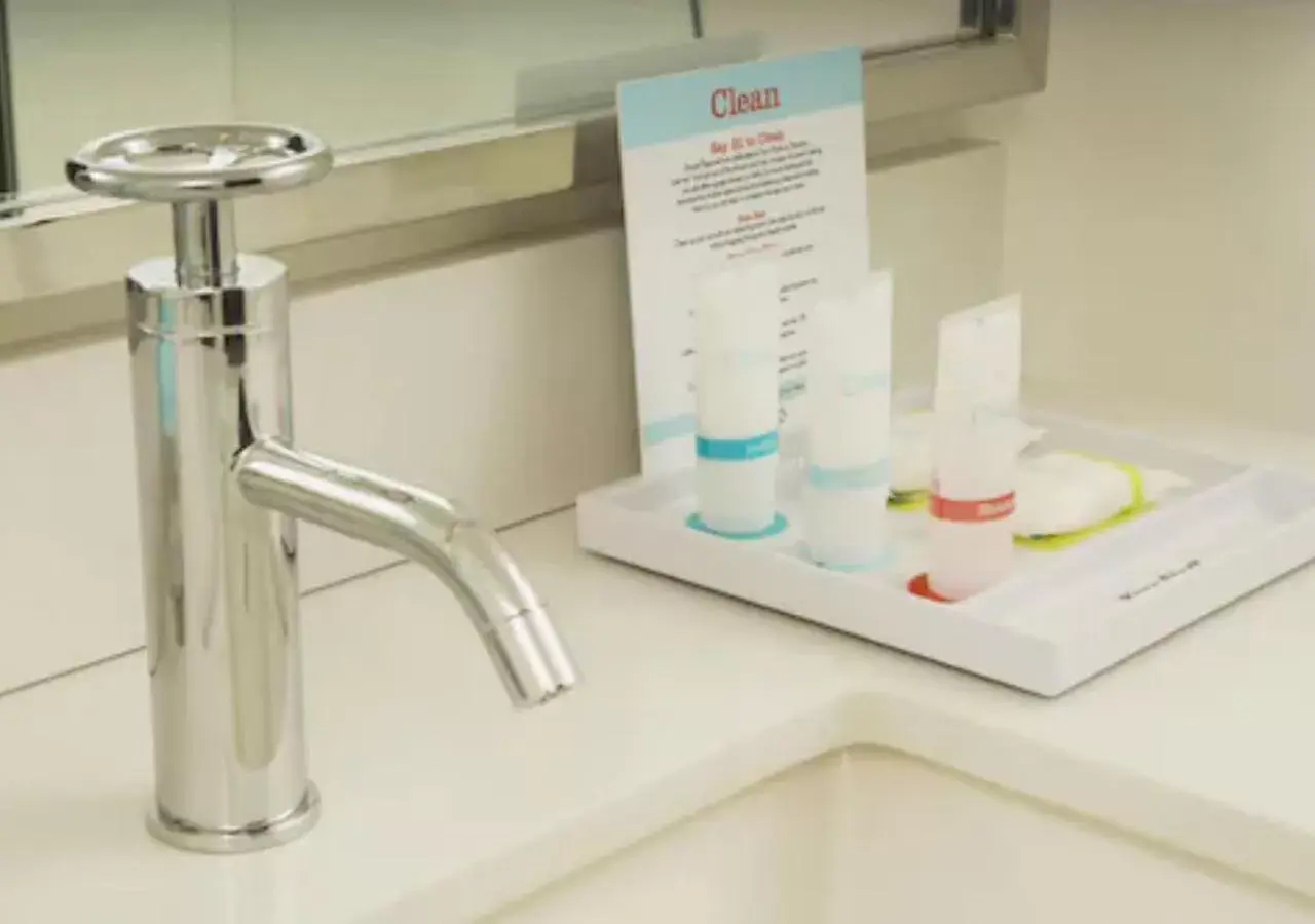 Guest room, 2 Double in Radisson Hotel Detroit Metro Airport Guest room, 2 Double in Radisson Hotel Detroit Metro Airport