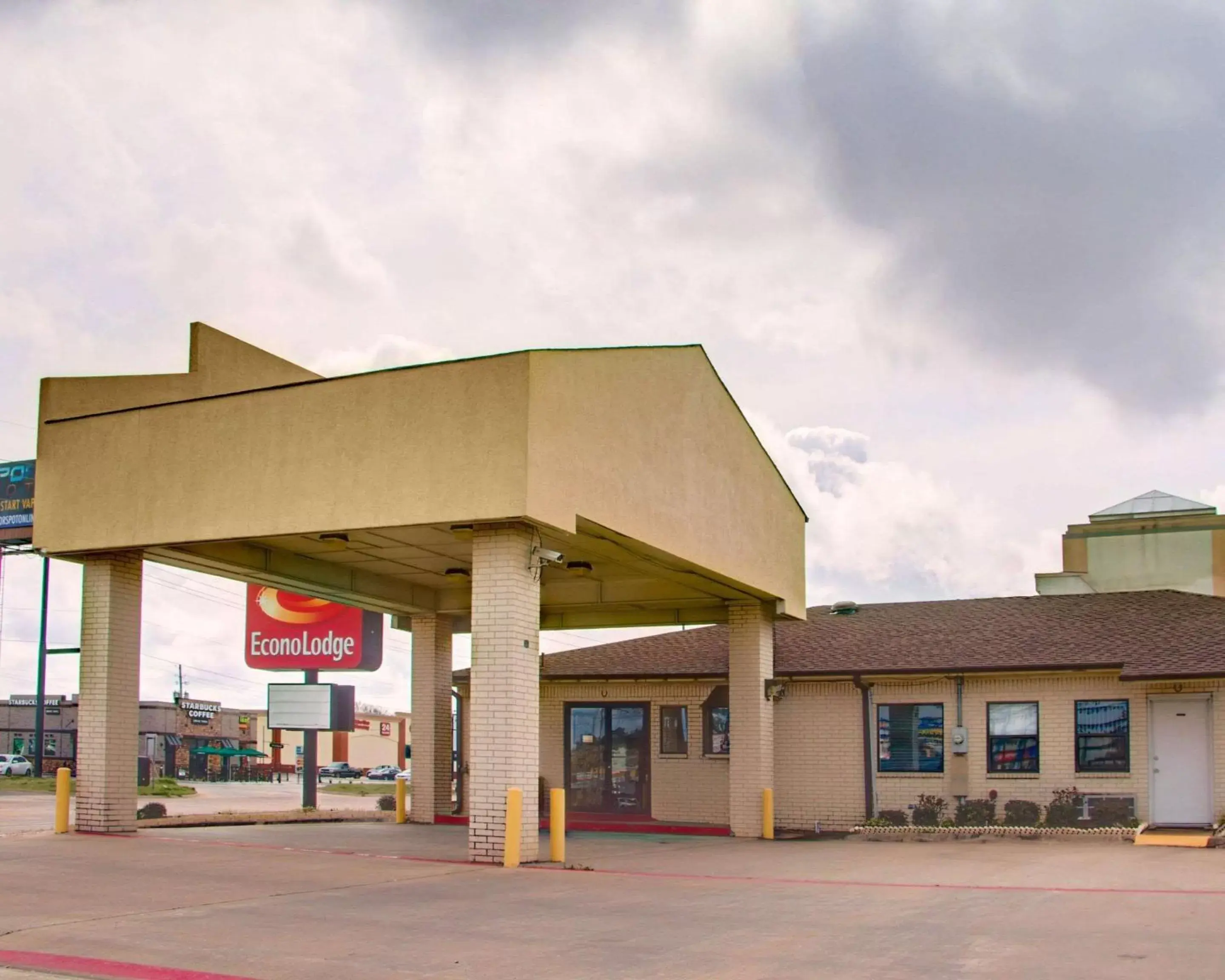 Property Building in Econo Lodge Texarkana I-30