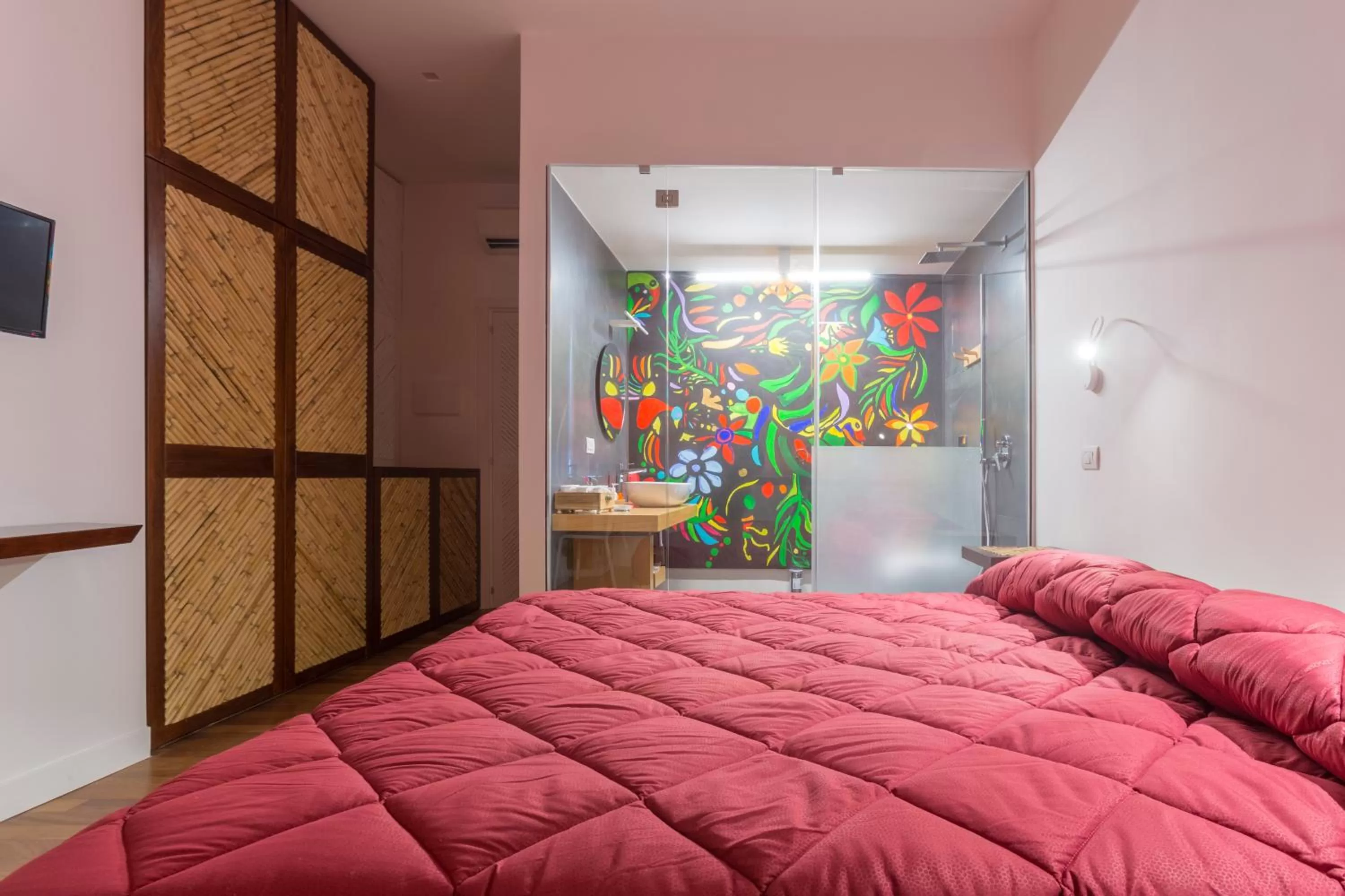 Bedroom, Bed in Soul City