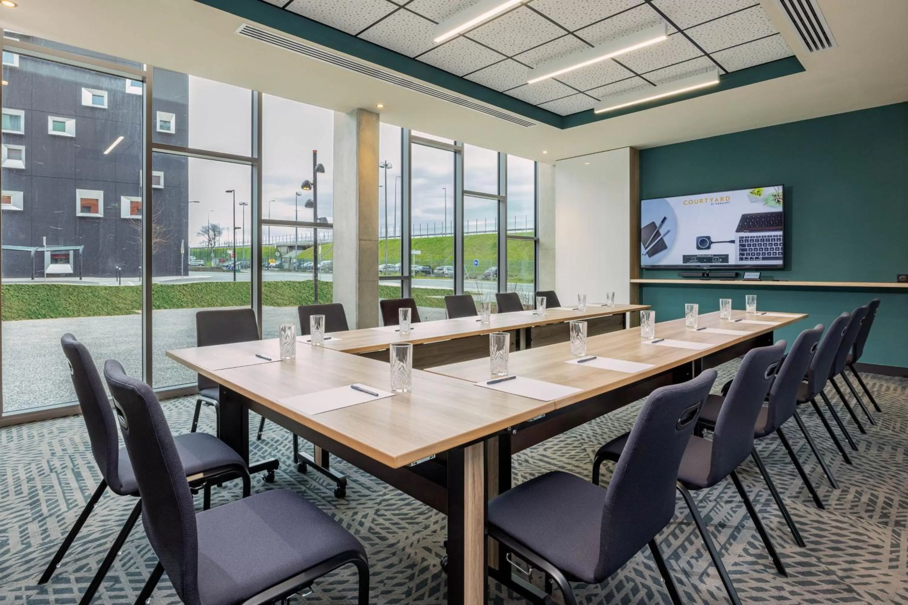 Meeting/conference room in Courtyard by Marriott Paris Charles de Gaulle Central Airport