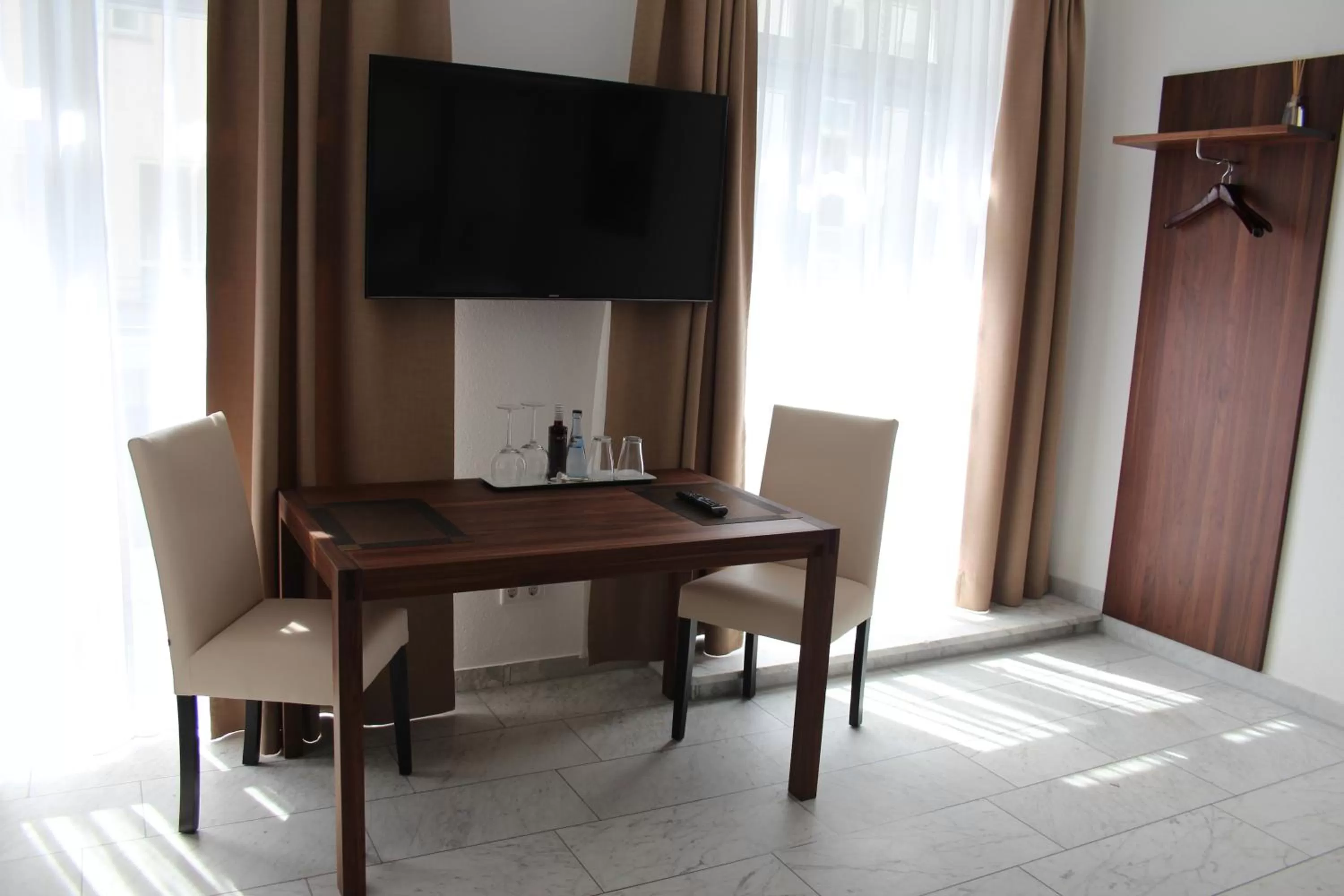 TV and multimedia in Hotel Schmales Haus