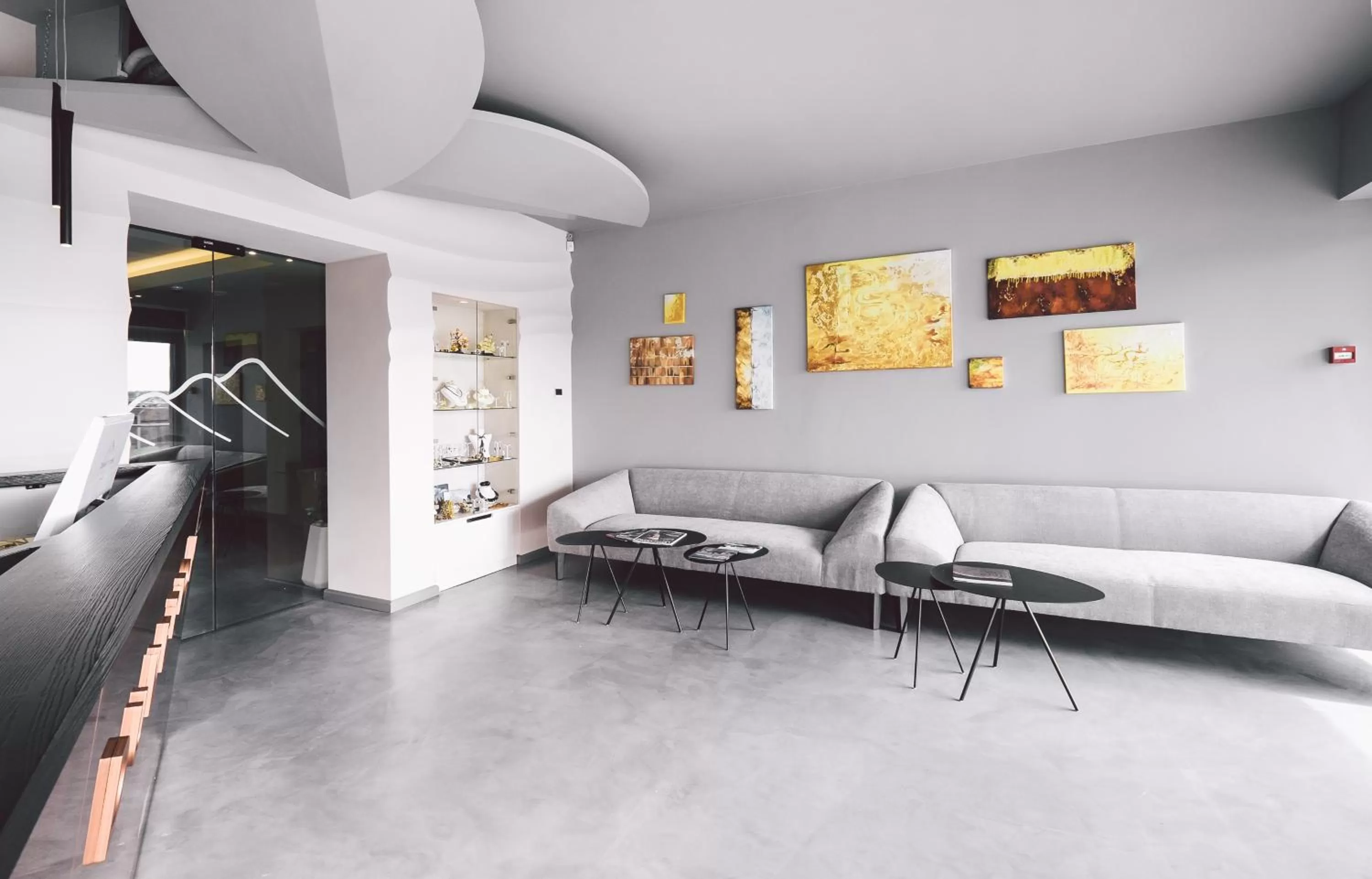 Property building in Dunetton - self check-in hotel