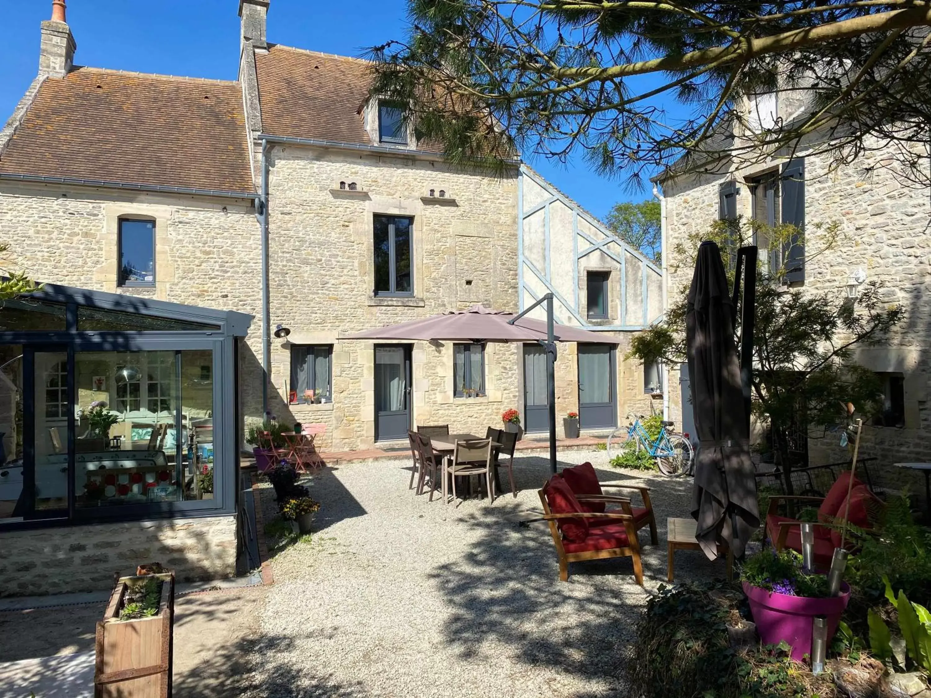 Property building in Le mas Normand