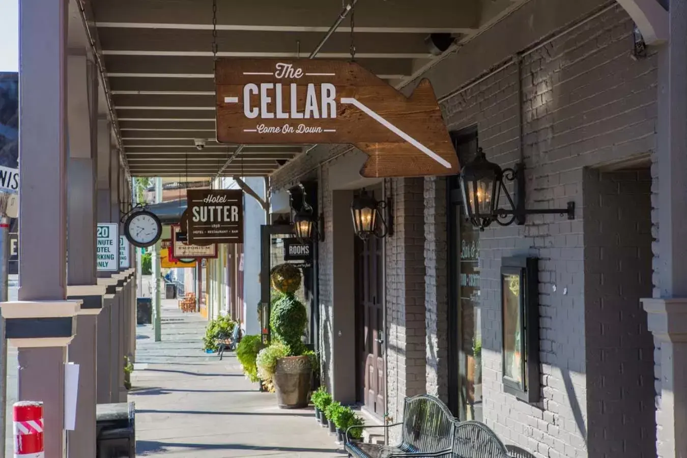 Property building in Hotel Sutter Property building in Hotel Sutter