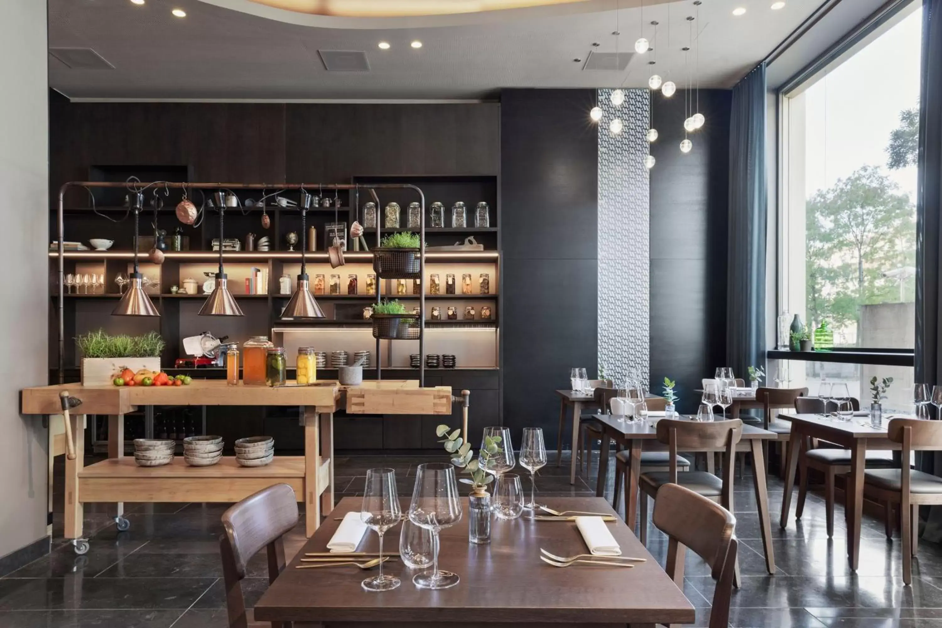 Restaurant/places to eat, Lounge/Bar in Renaissance Zurich Tower Hotel