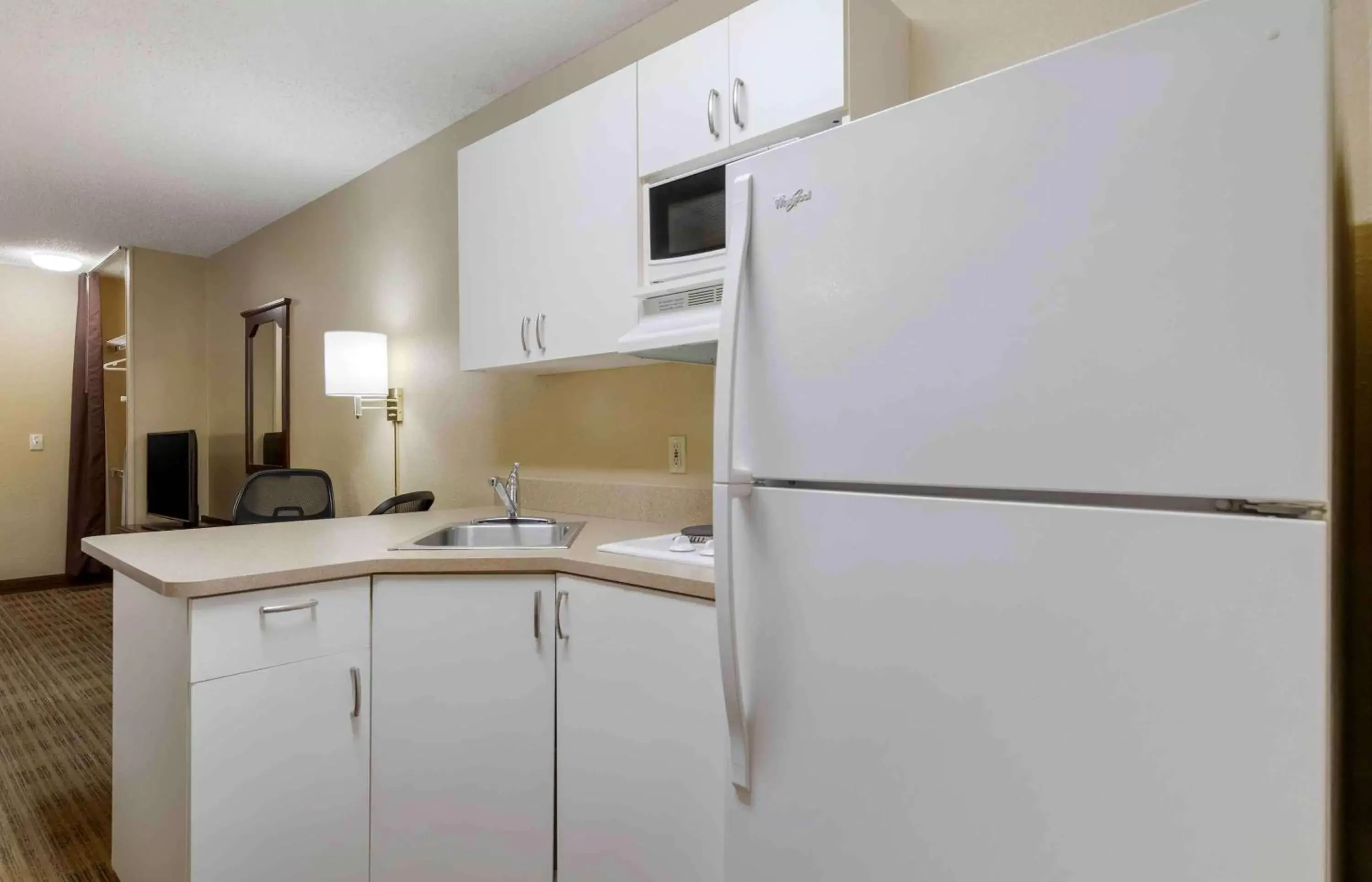 Bedroom, Kitchen/Kitchenette in Extended Stay America Suites - Laredo - Del Mar