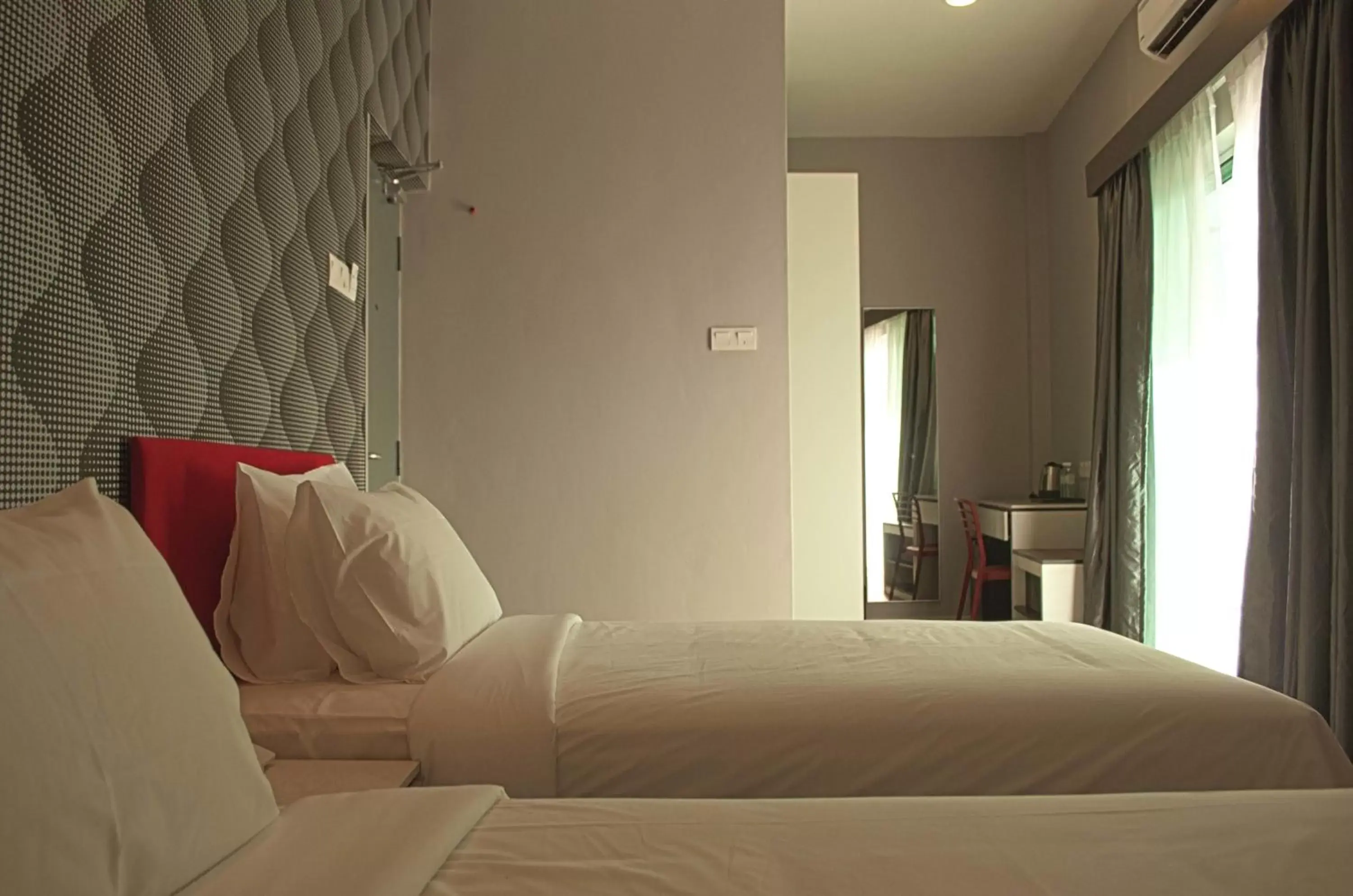 Bedroom, Bed in Cenang Plaza Beach Hotel