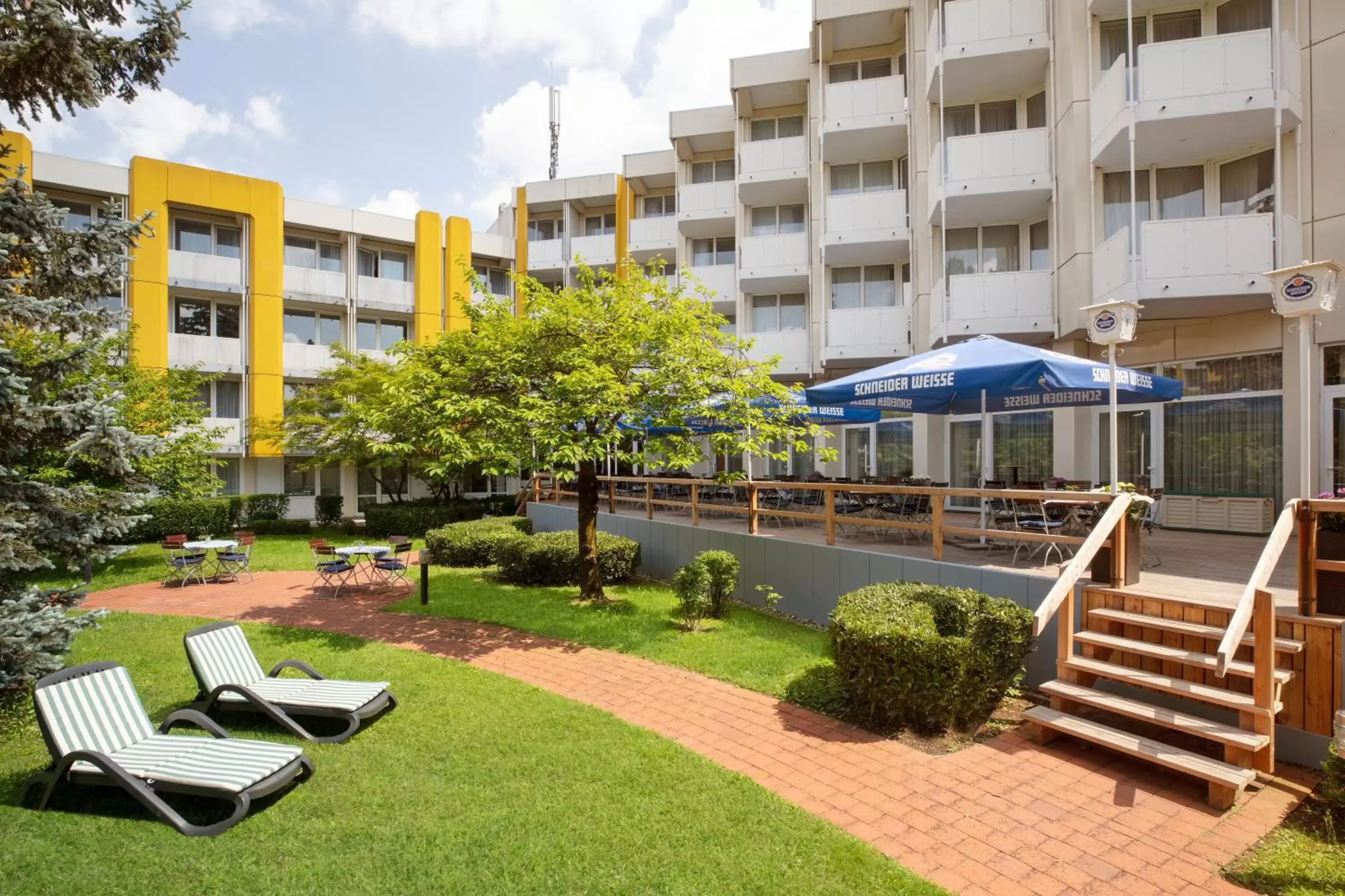 Property building in Holiday Inn Munich - South by IHG Property building in Holiday Inn Munich - South by IHG