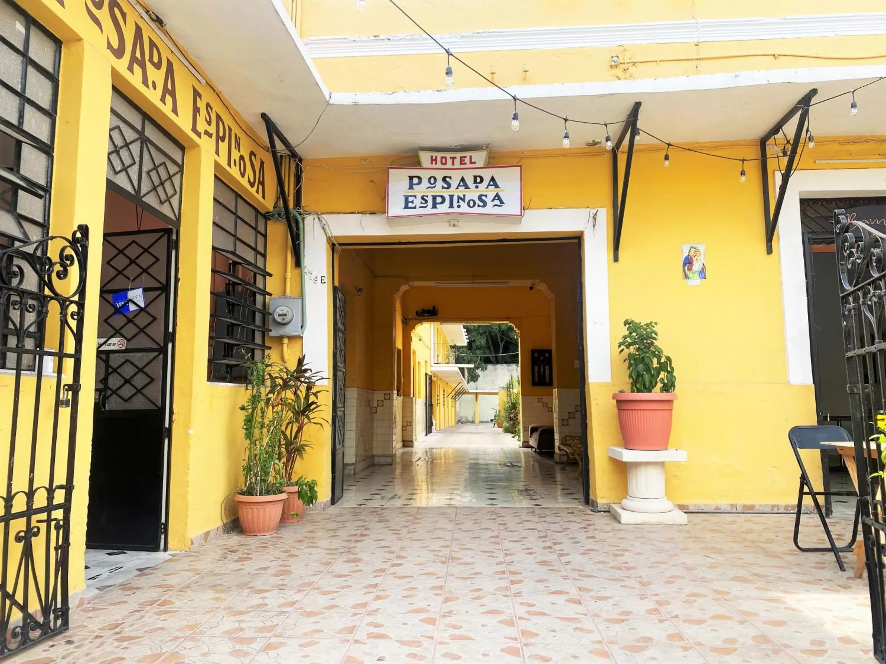 Facade/entrance in OYO Posada Espinosa, Mérida, Parque de Santa Ana