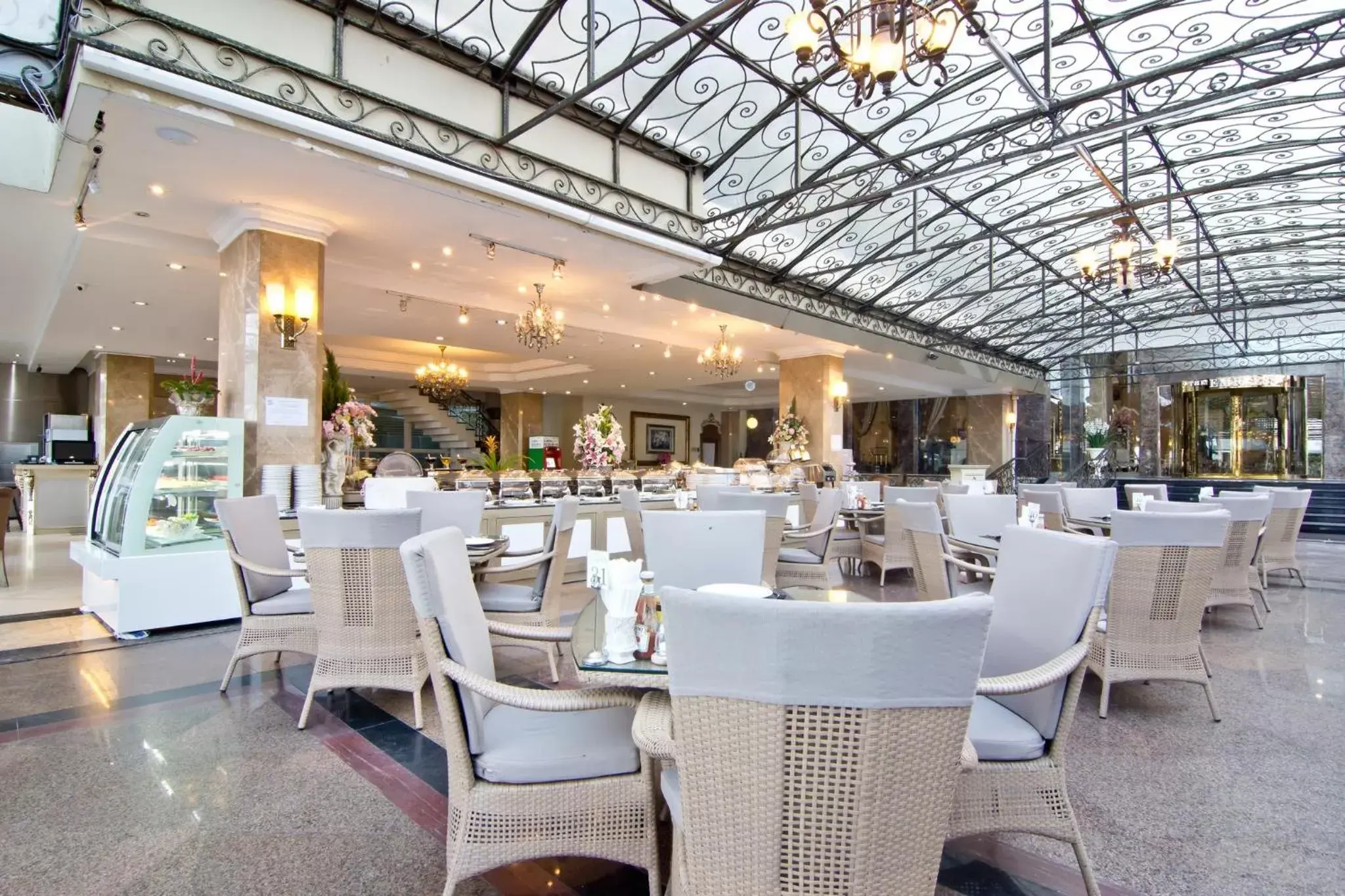 Restaurant/places to eat in LK The Empress Restaurant/places to eat in LK The Empress