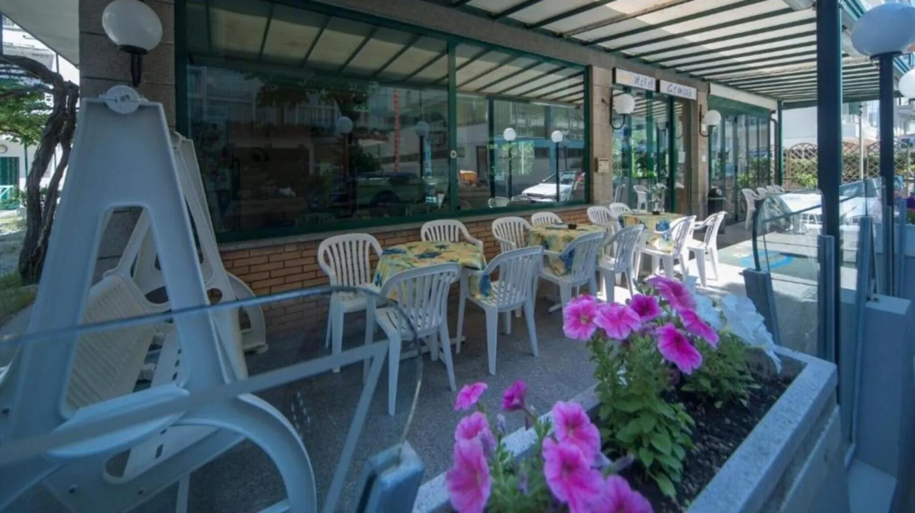 Facade/entrance in Hotel Gemini