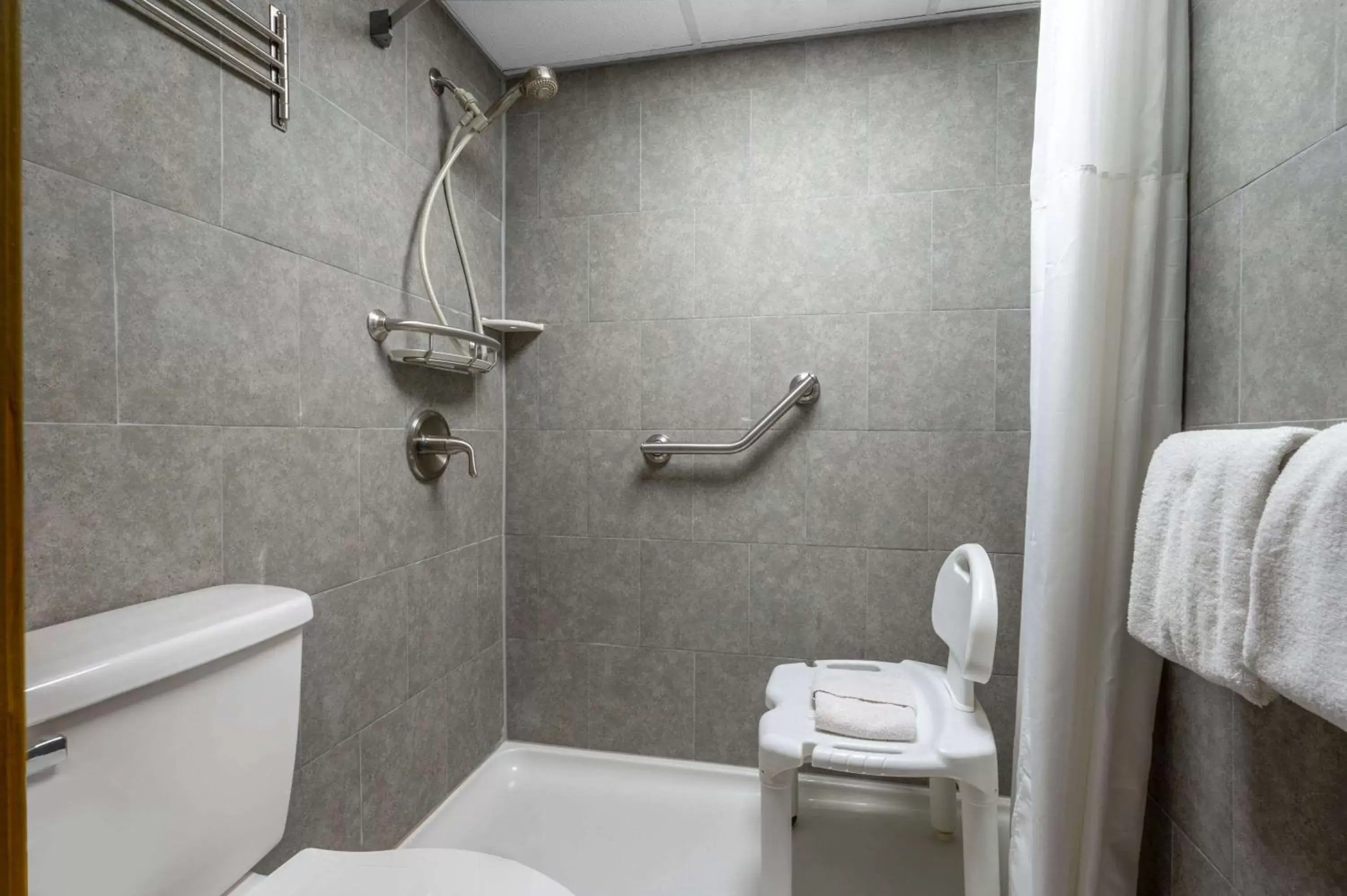 Shower, Bathroom in Super 8 by Wyndham Perrysburg-Toledo