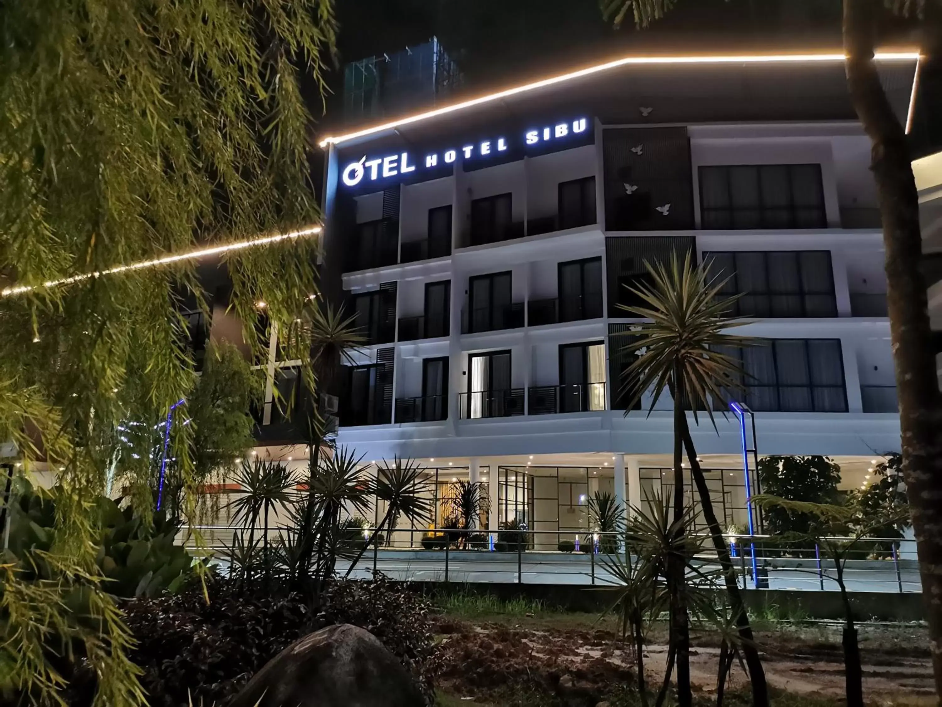 Facade/entrance, Property Building in Otel Hotel Sibu