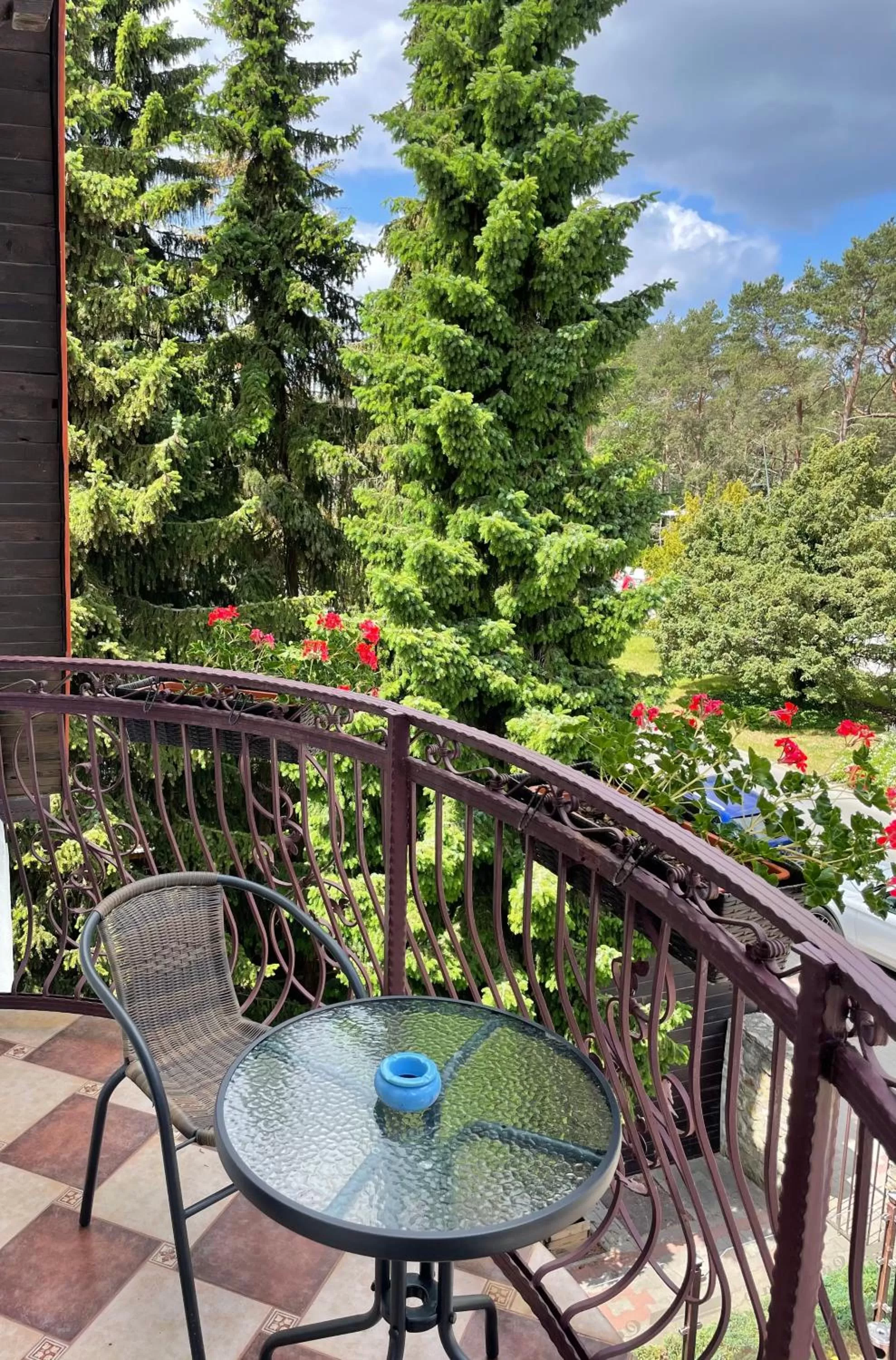 Willa 4 Pory Roku & Uznam