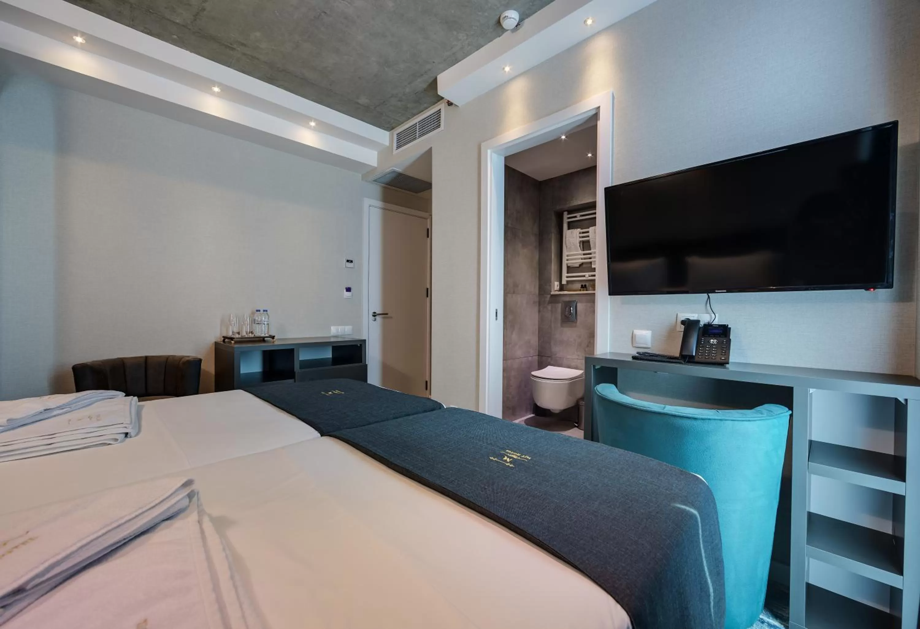 Photo of the whole room, Bed in Mit Hotel Tbilisi