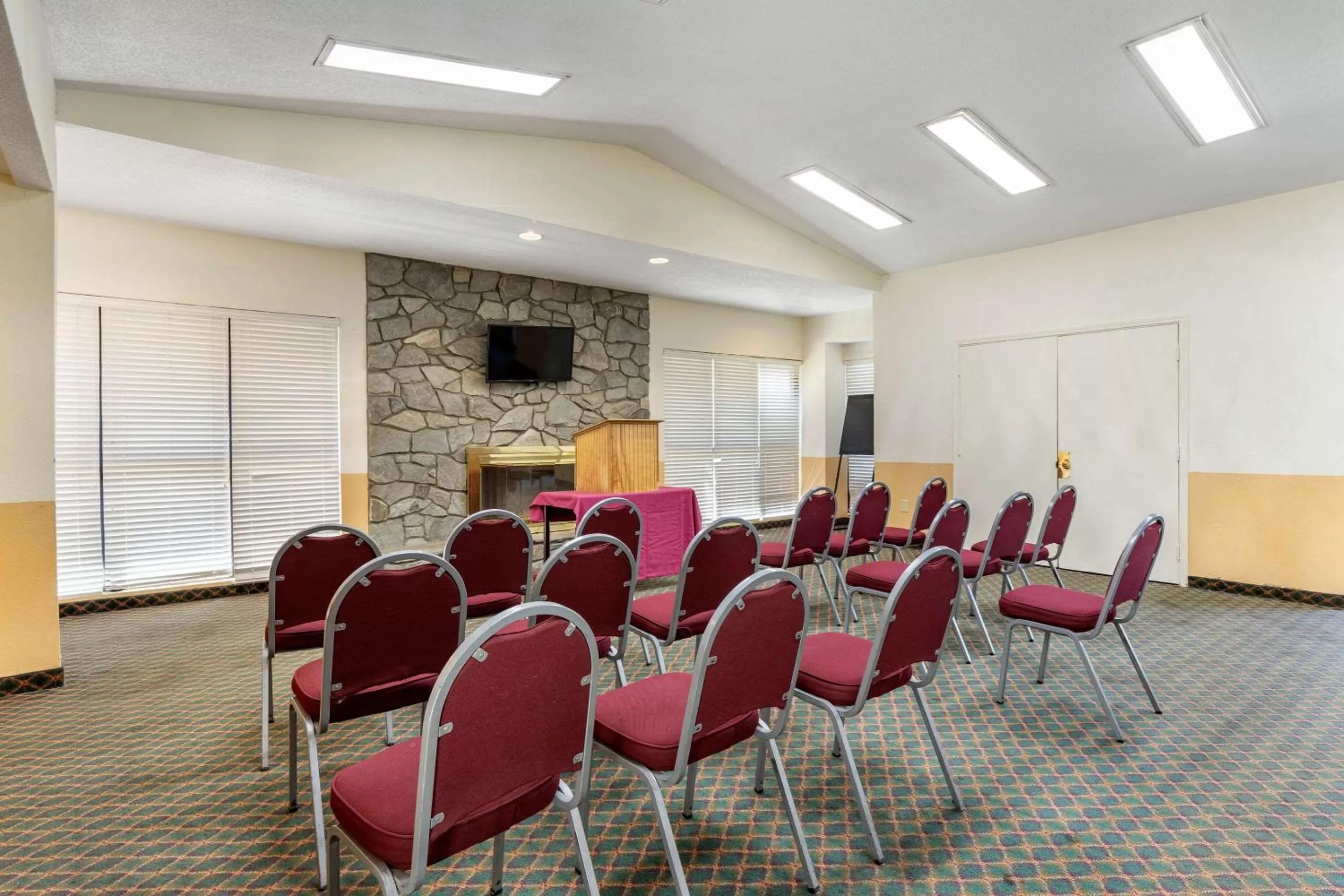 On site in Econo Lodge Florence - Darlington