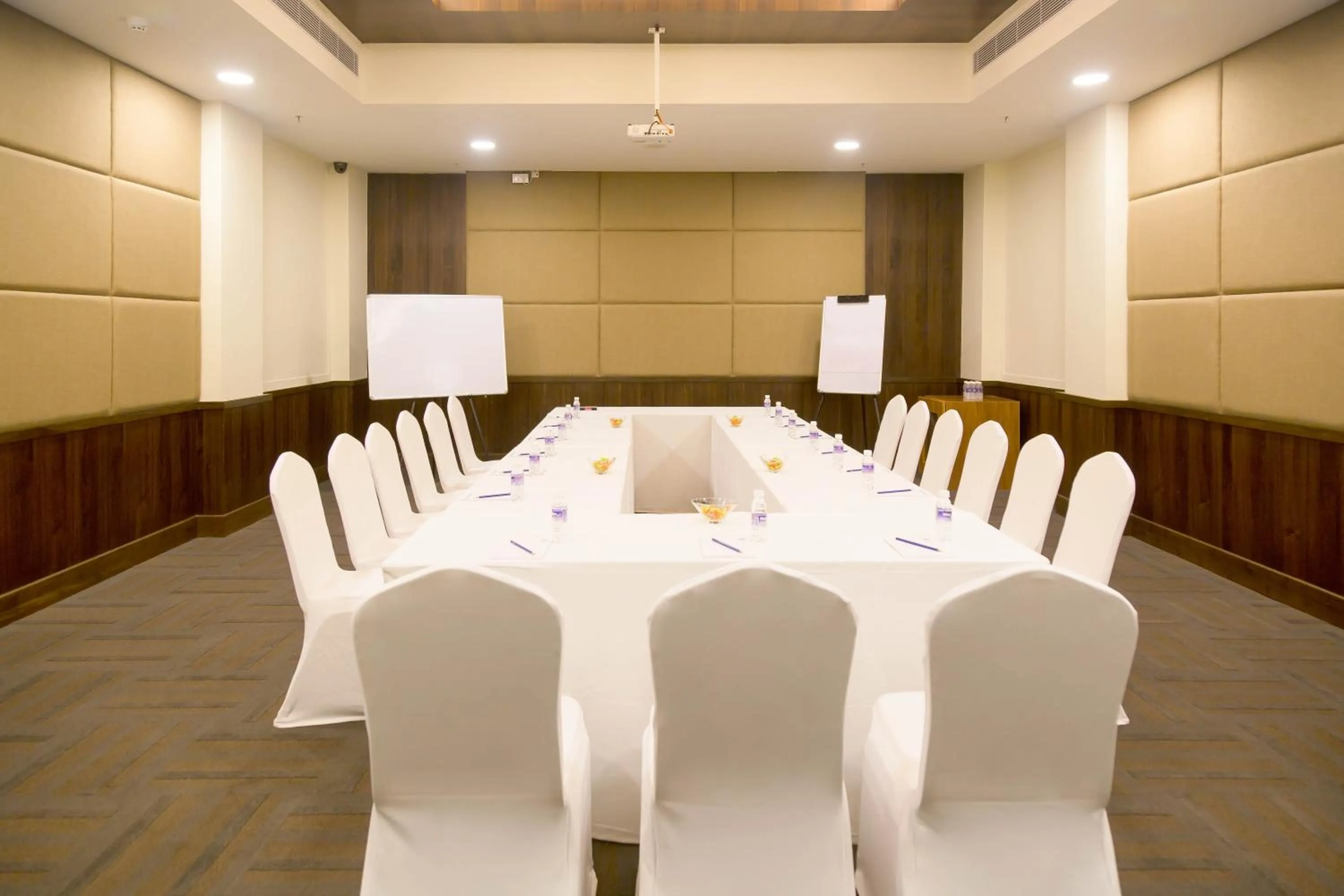 Banquet/Function facilities in Kalyan Grand - a business hotel