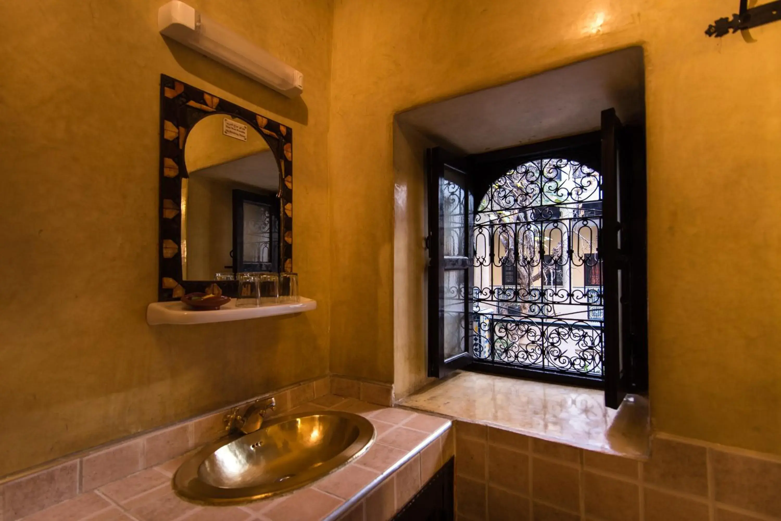 Shower, Bathroom in Riad Omar