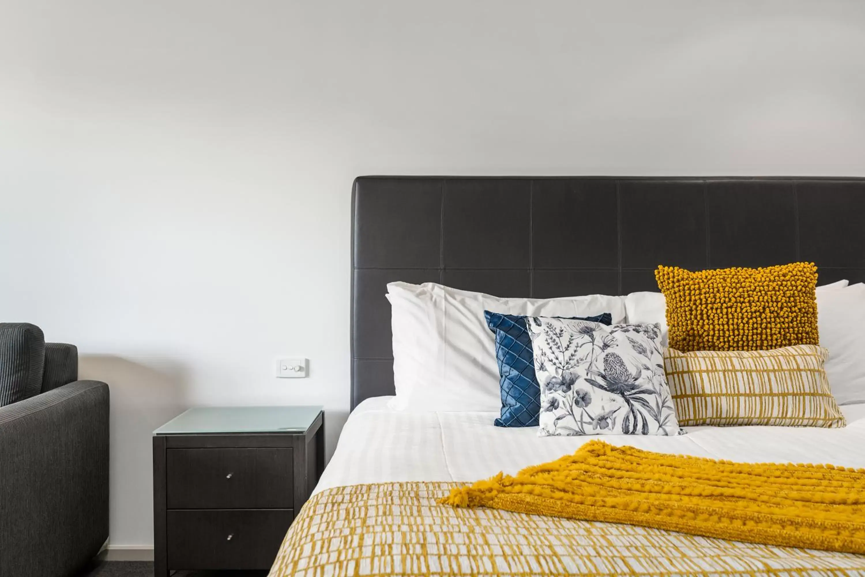 Bed in Quality Hotel Wangaratta Gateway