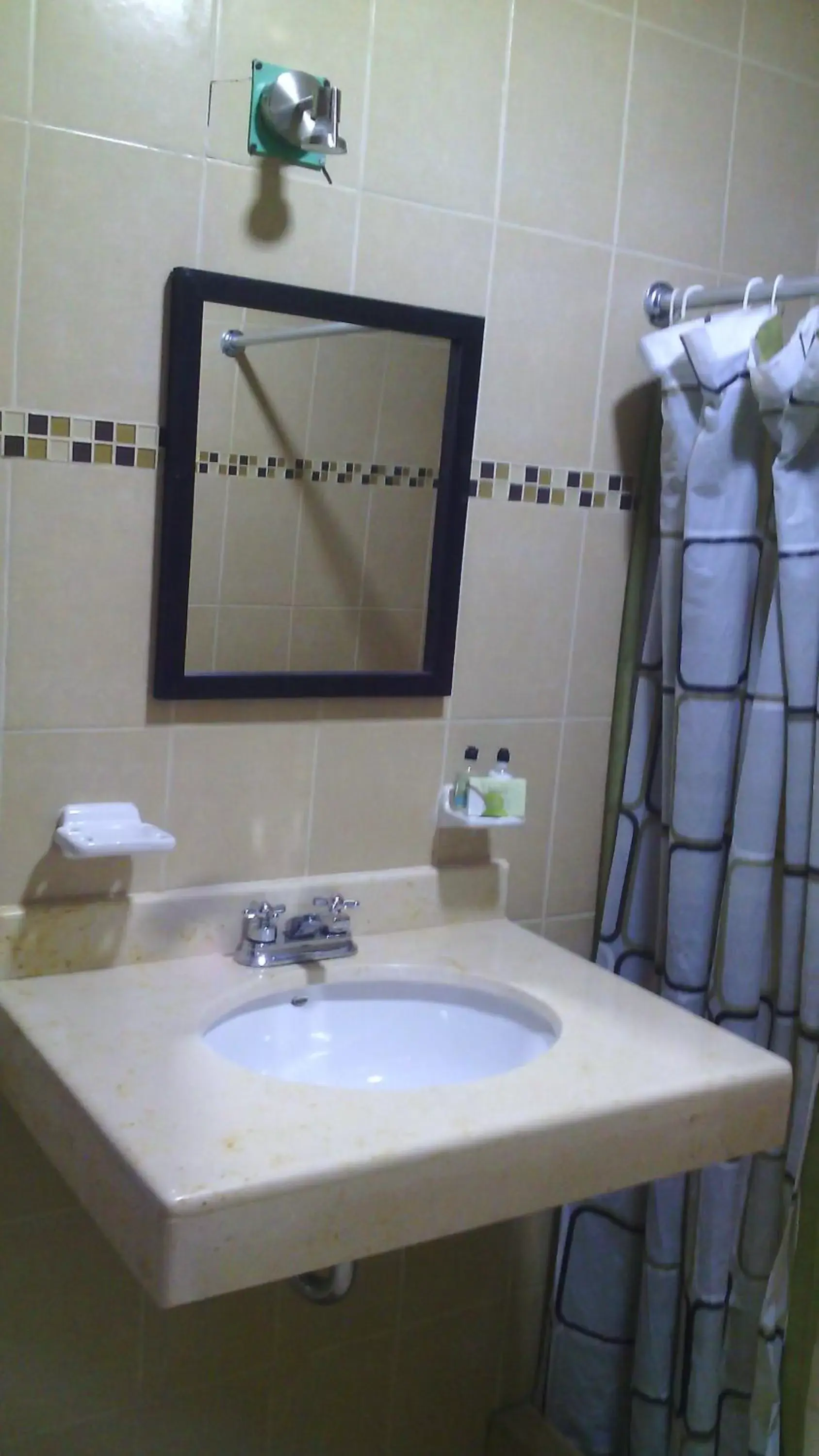 Decorative detail, Bathroom in Hotel Puerto Inn