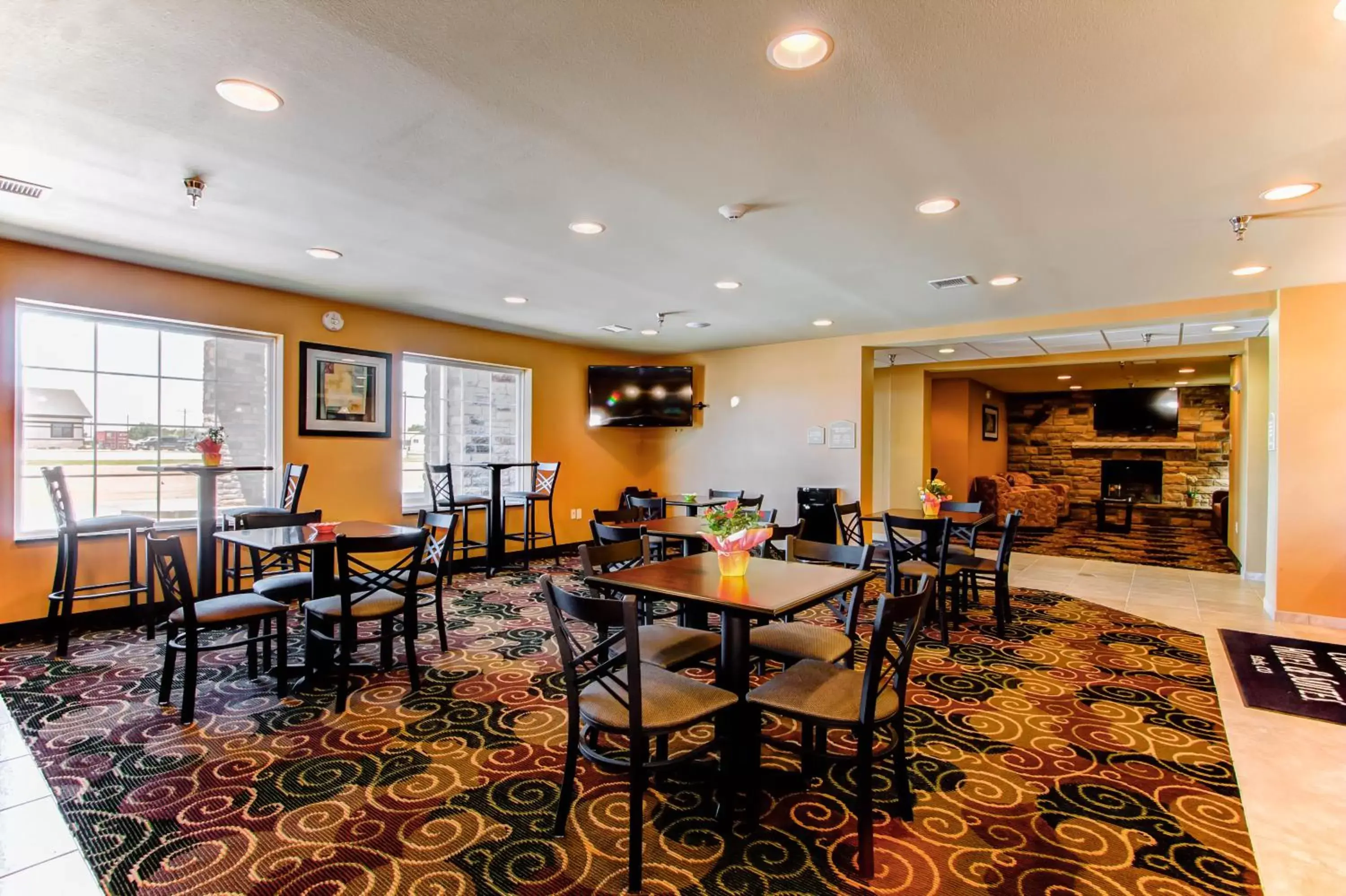 Buffet breakfast, Restaurant/Places to Eat in Cobblestone Inn & Suites - Eads