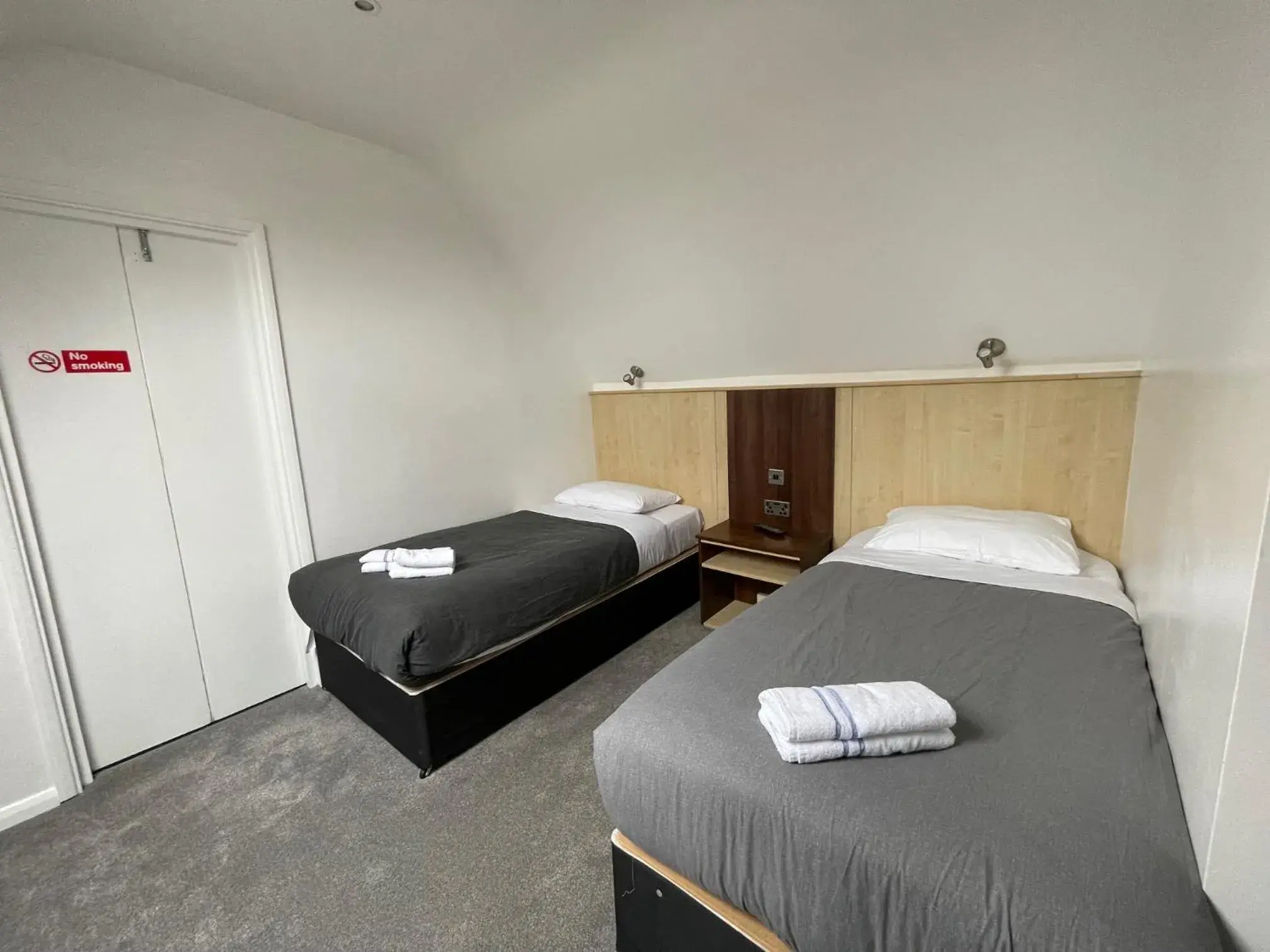 Bed in Gainsborough Lodge Bed in Gainsborough Lodge