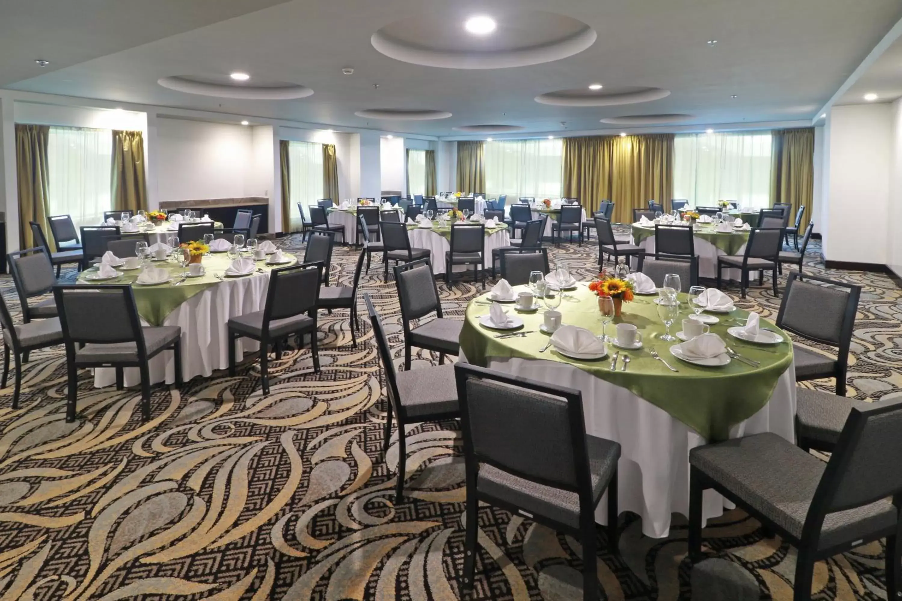 Banquet/Function facilities, Restaurant/Places to Eat in Holiday Inn Queretaro Zona Krystal, an IHG Hotel