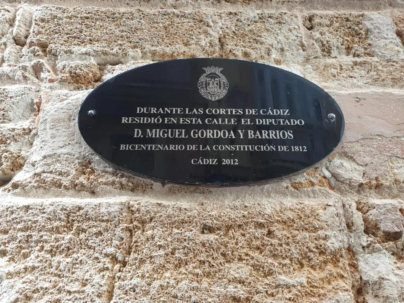 Facade/entrance in Planeta Cadiz Hostel