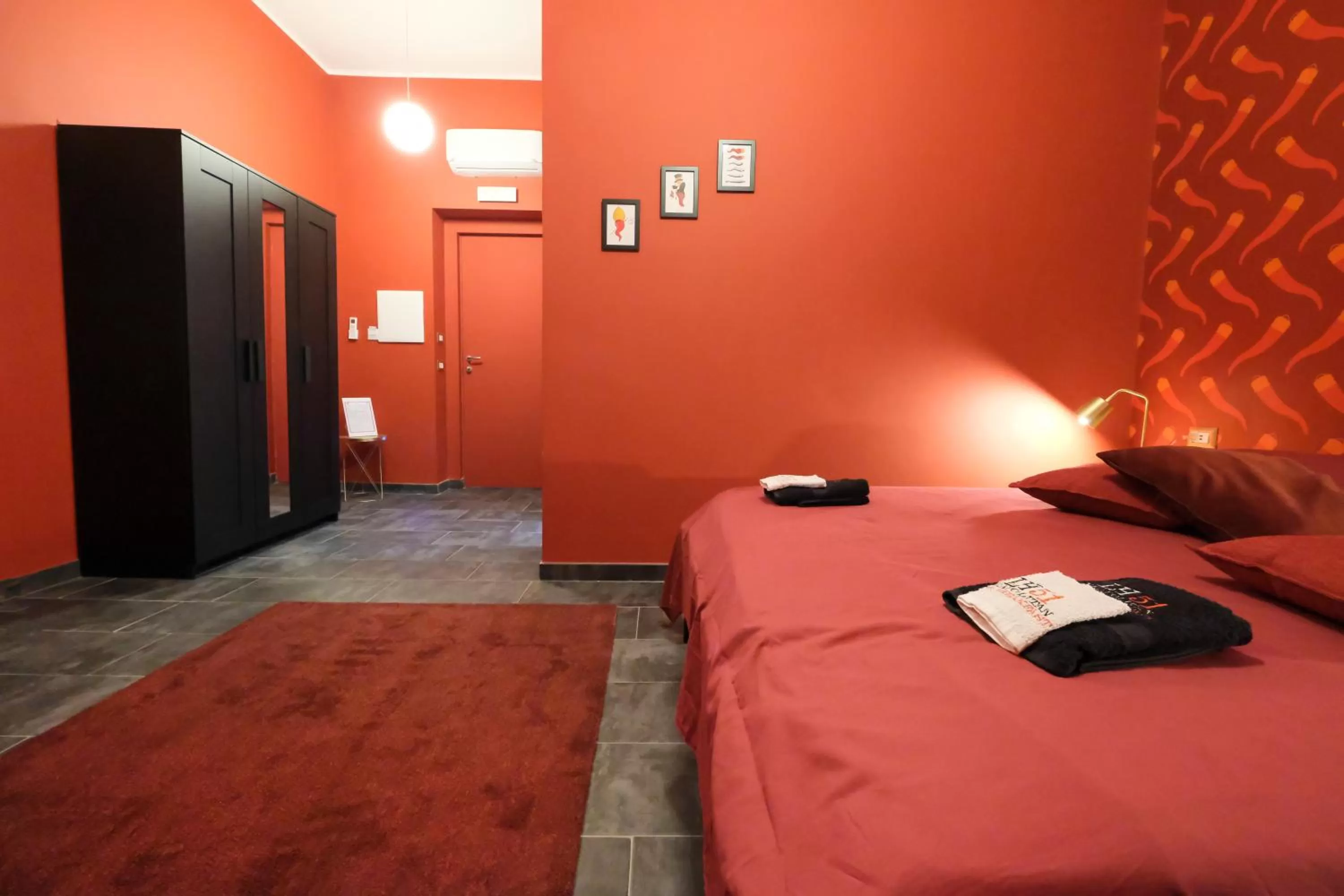 Bedroom, Bed in LH51 B&B