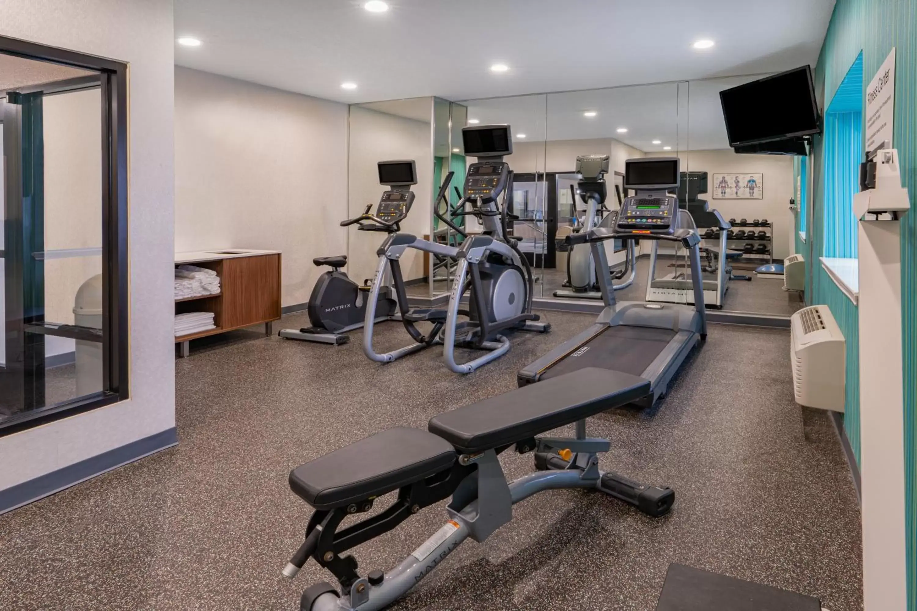 Fitness centre/facilities in Holiday Inn Express Hotel & Suites Albuquerque - North Balloon Fiesta Park by IHG Fitness centre/facilities in Holiday Inn Express Hotel & Suites Albuquerque - North Balloon Fiesta Park by IHG