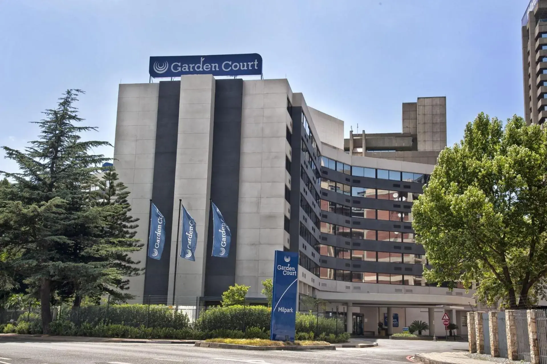 Street view, Property Building in Garden Court Milpark