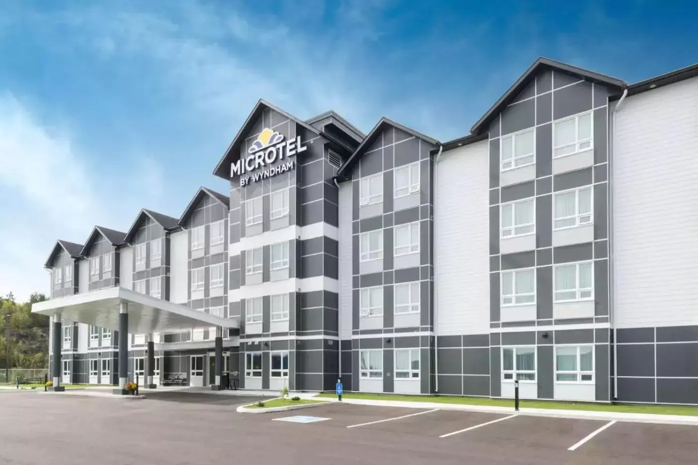 Facade/entrance, Property Building in Microtel Inn & Suites by Wyndham Sudbury