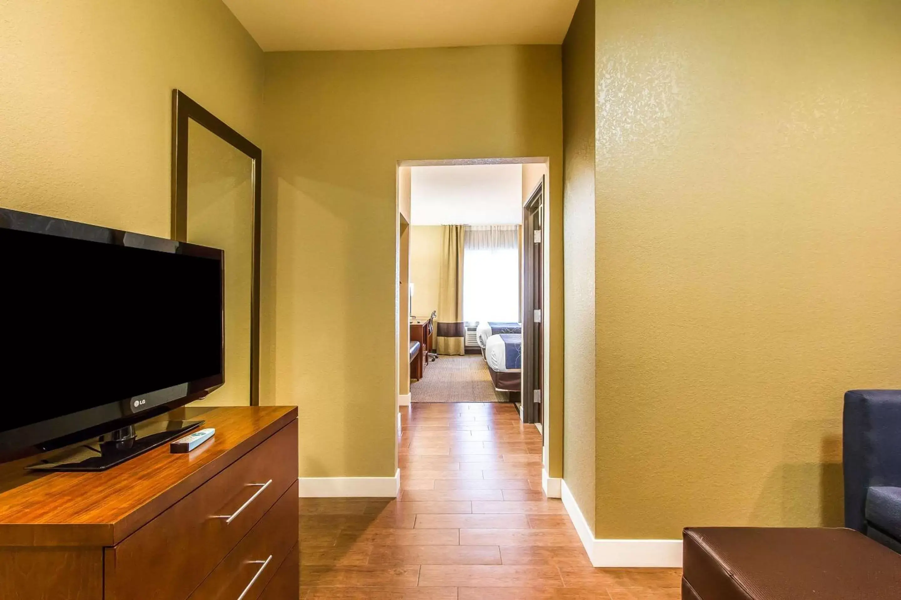 Photo of the whole room, TV/Entertainment Center in Comfort Suites Mattoon Illinois