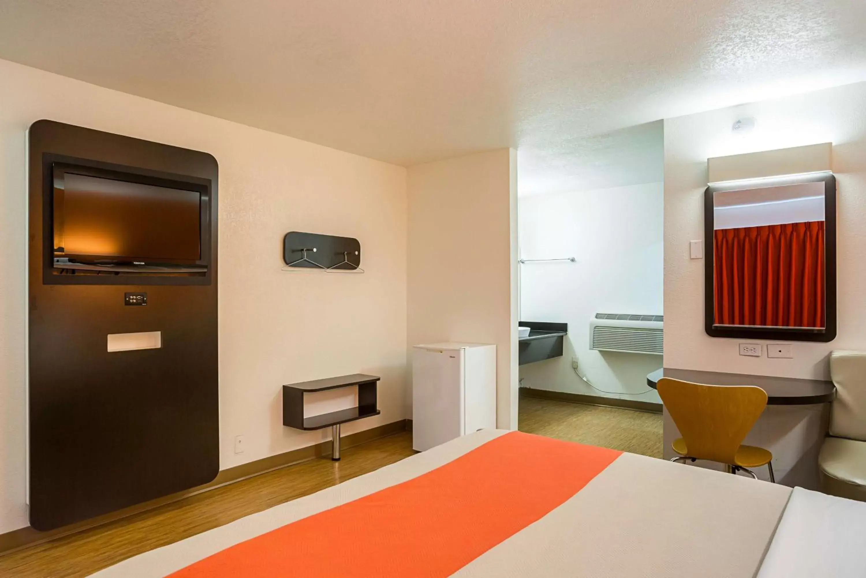 TV and multimedia, TV/Entertainment Center in Motel 6-Wenatchee, WA