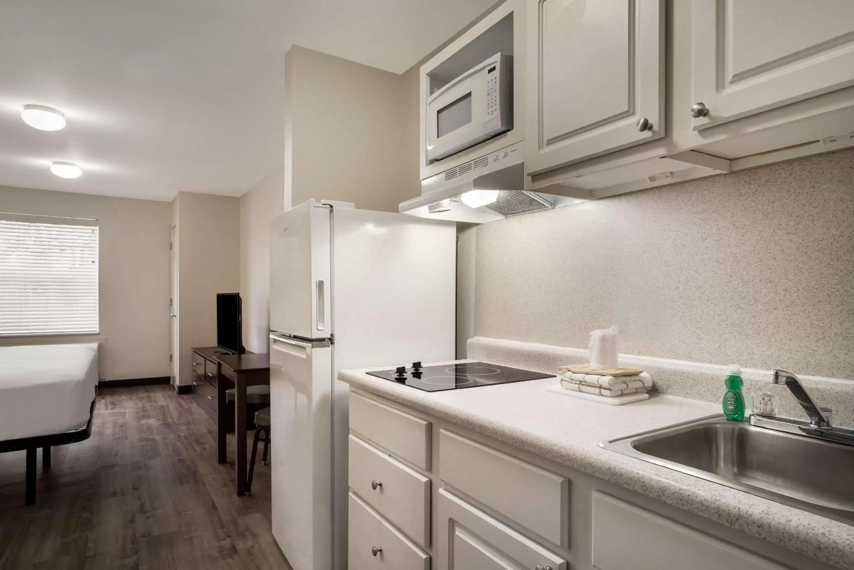 Kitchen or kitchenette, Kitchen/Kitchenette in Suburban Extended Stay Hotel Denver Central-Arvada