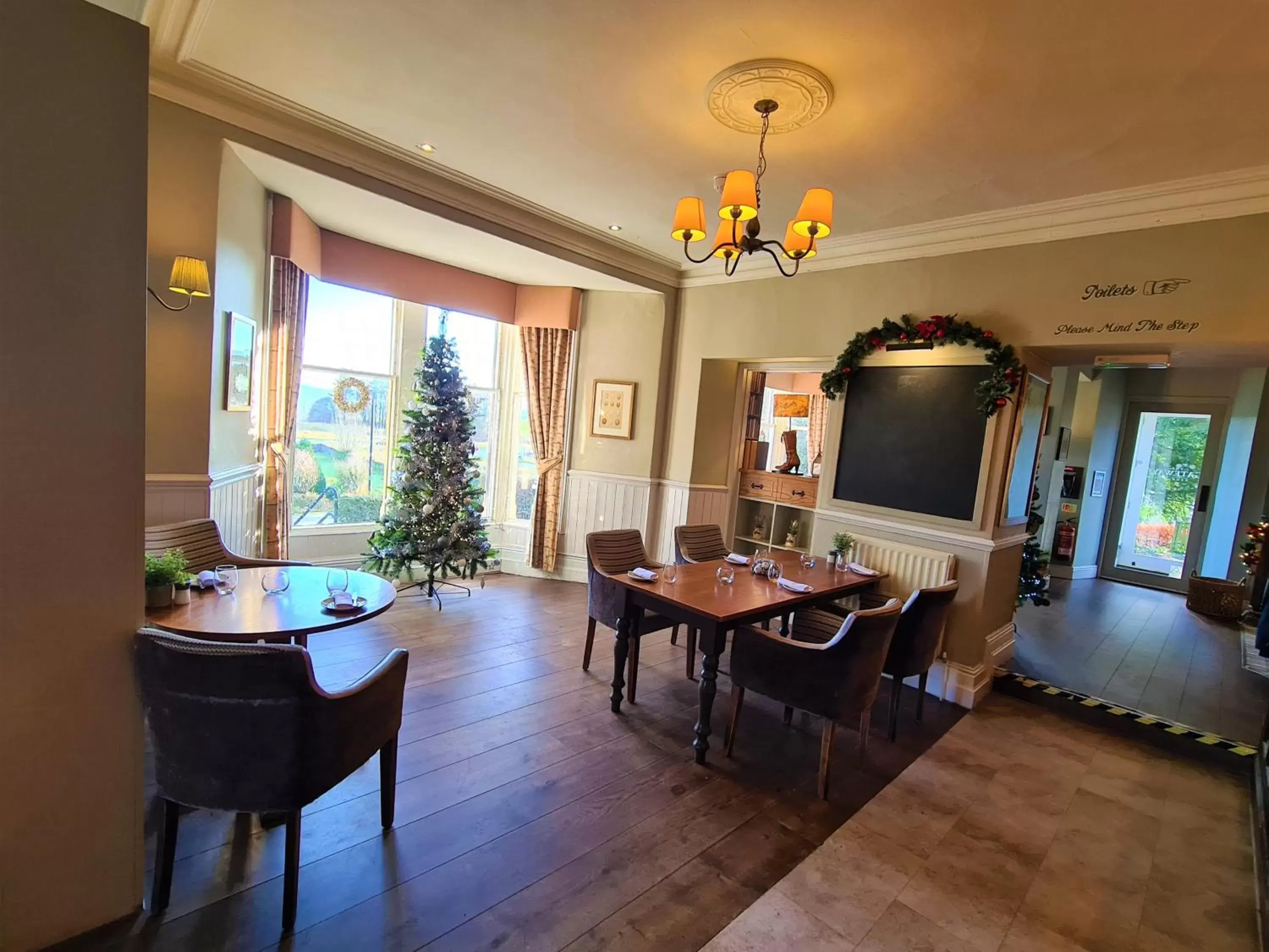 Seating area in The Gateway Hotel